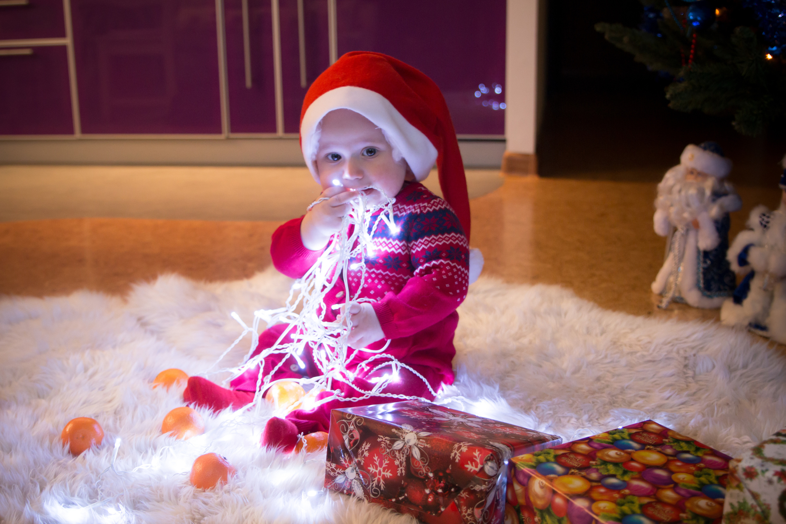 Домашняя новогодняя съёмка Ани с семьёй. Семейный и женский фотограф в Красноярске Алёна Барковская