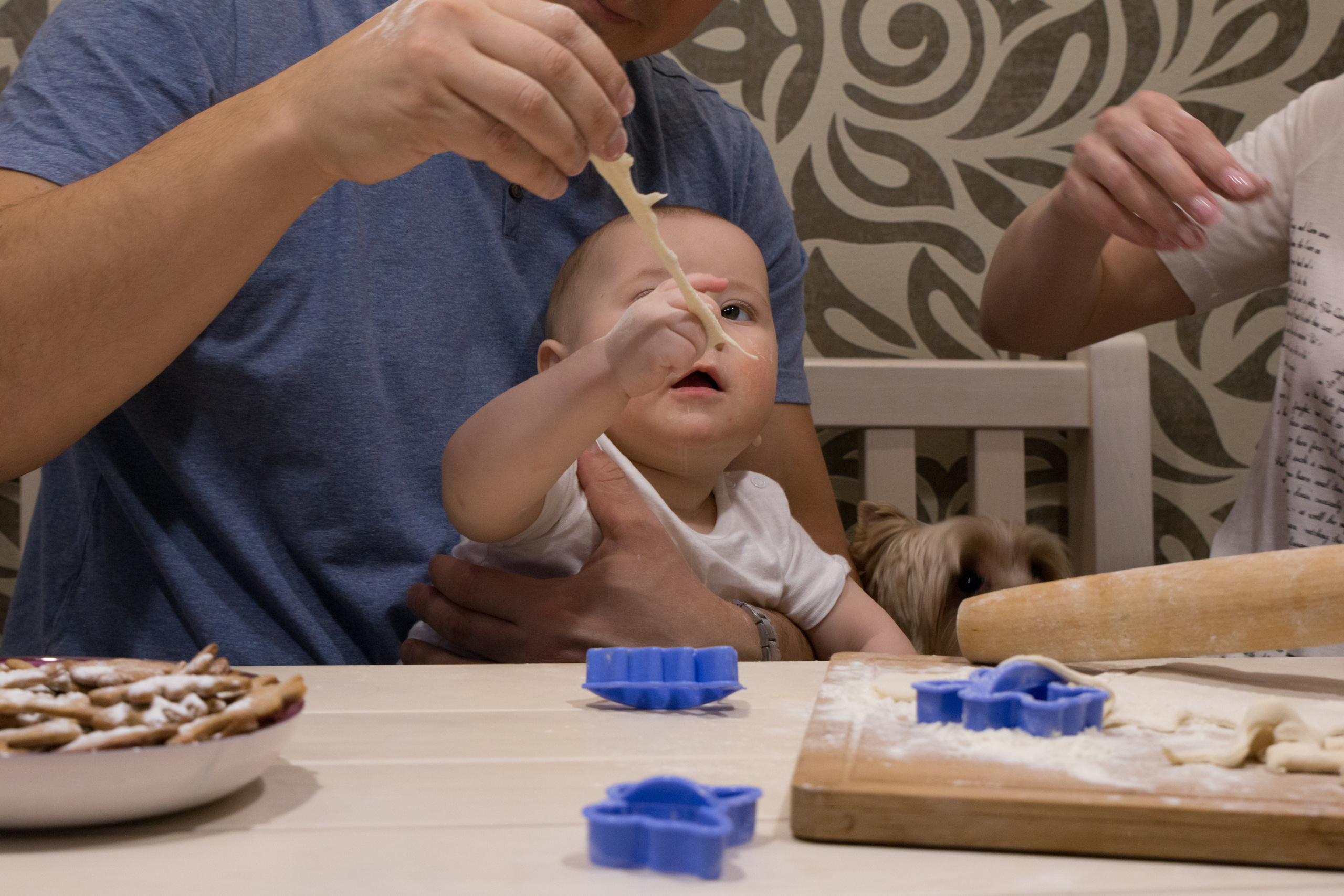 Домашняя новогодняя съёмка Ани с семьёй. Семейный и женский фотограф в Красноярске Алёна Барковская