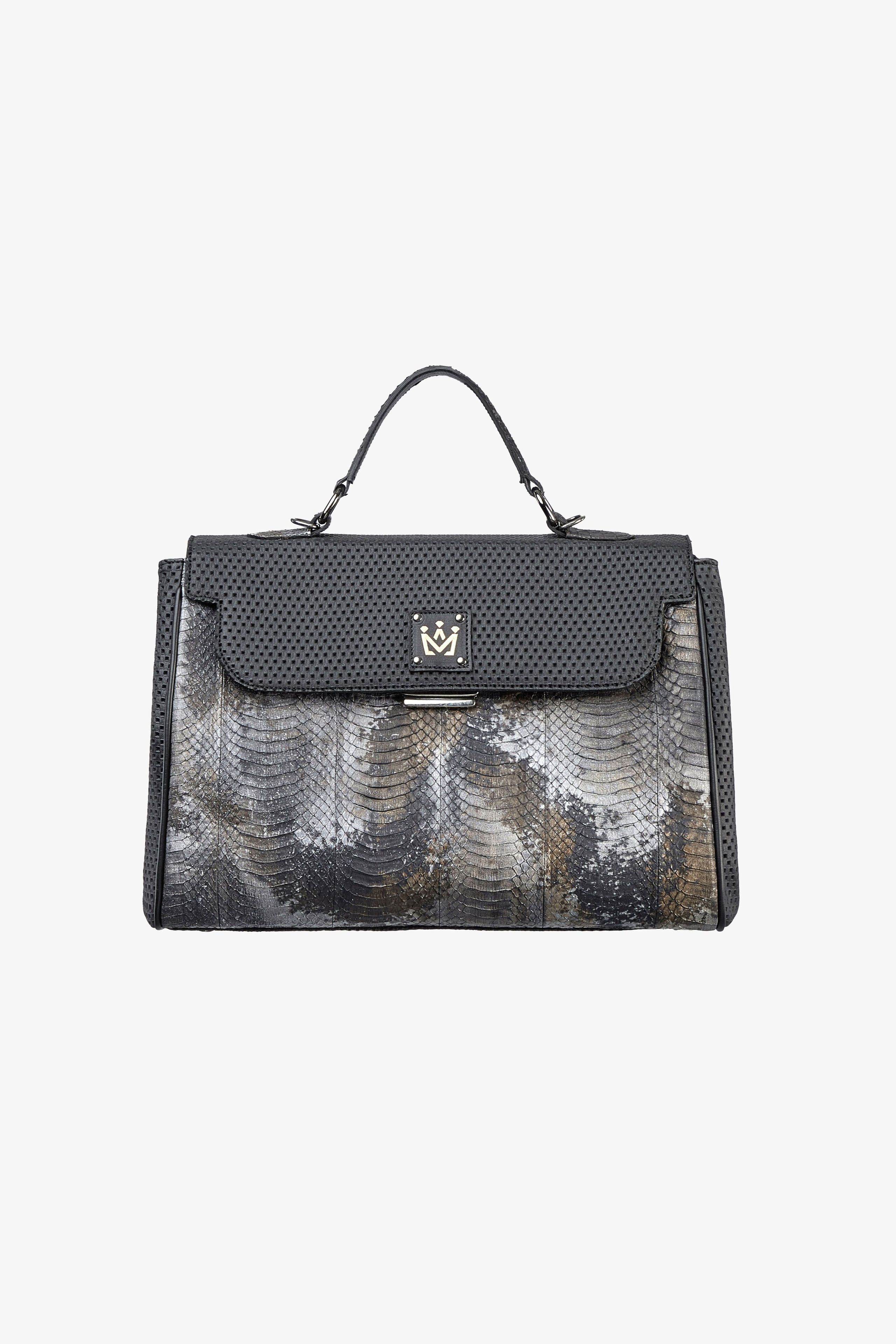 Ретушь фотографий сумок и рюкзаков | Студия SVITHART