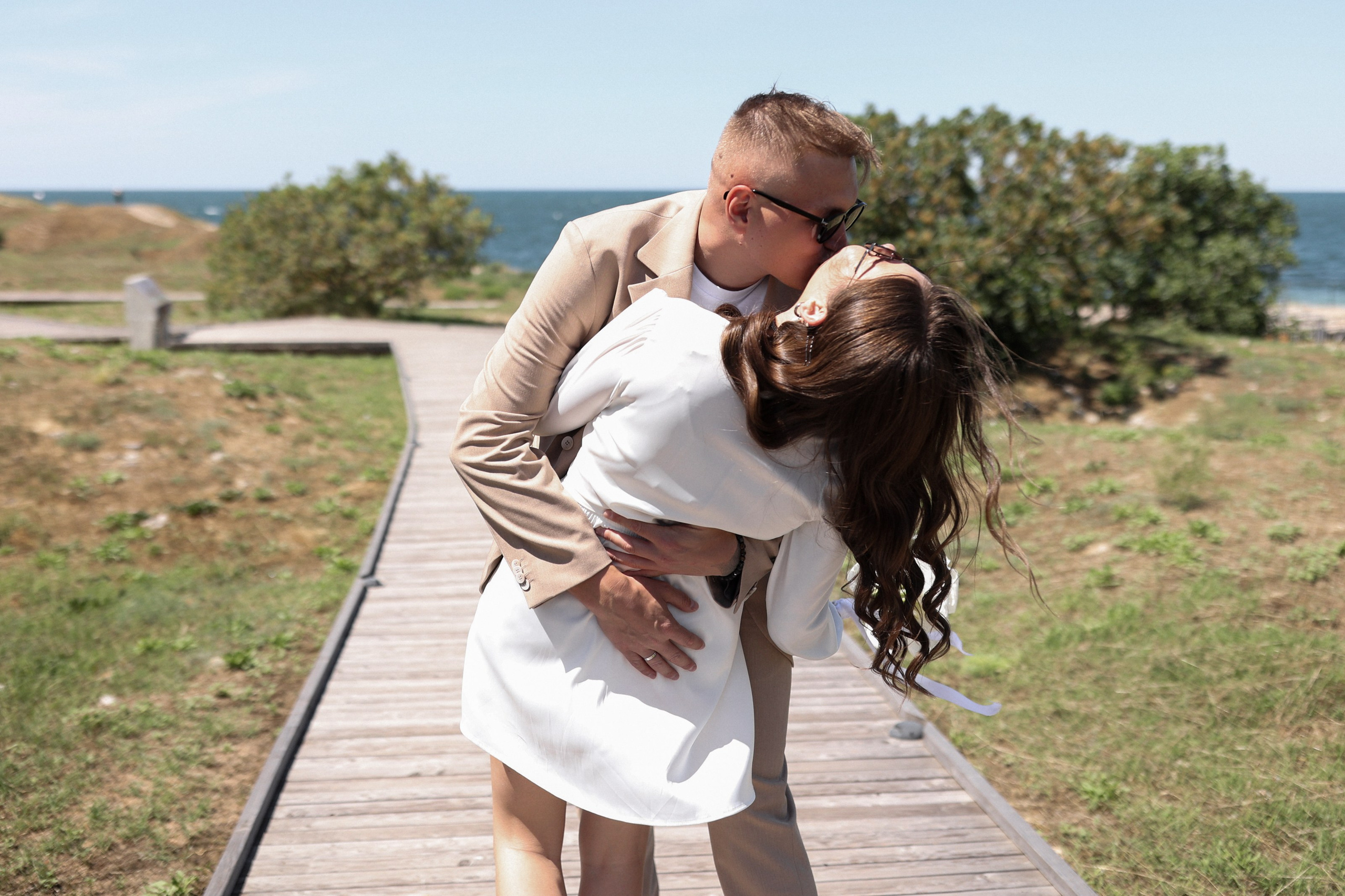 Роспись и прогулка в старом Херсонесе. Фотограф в Севастополе и Крыму Артем Волобуев