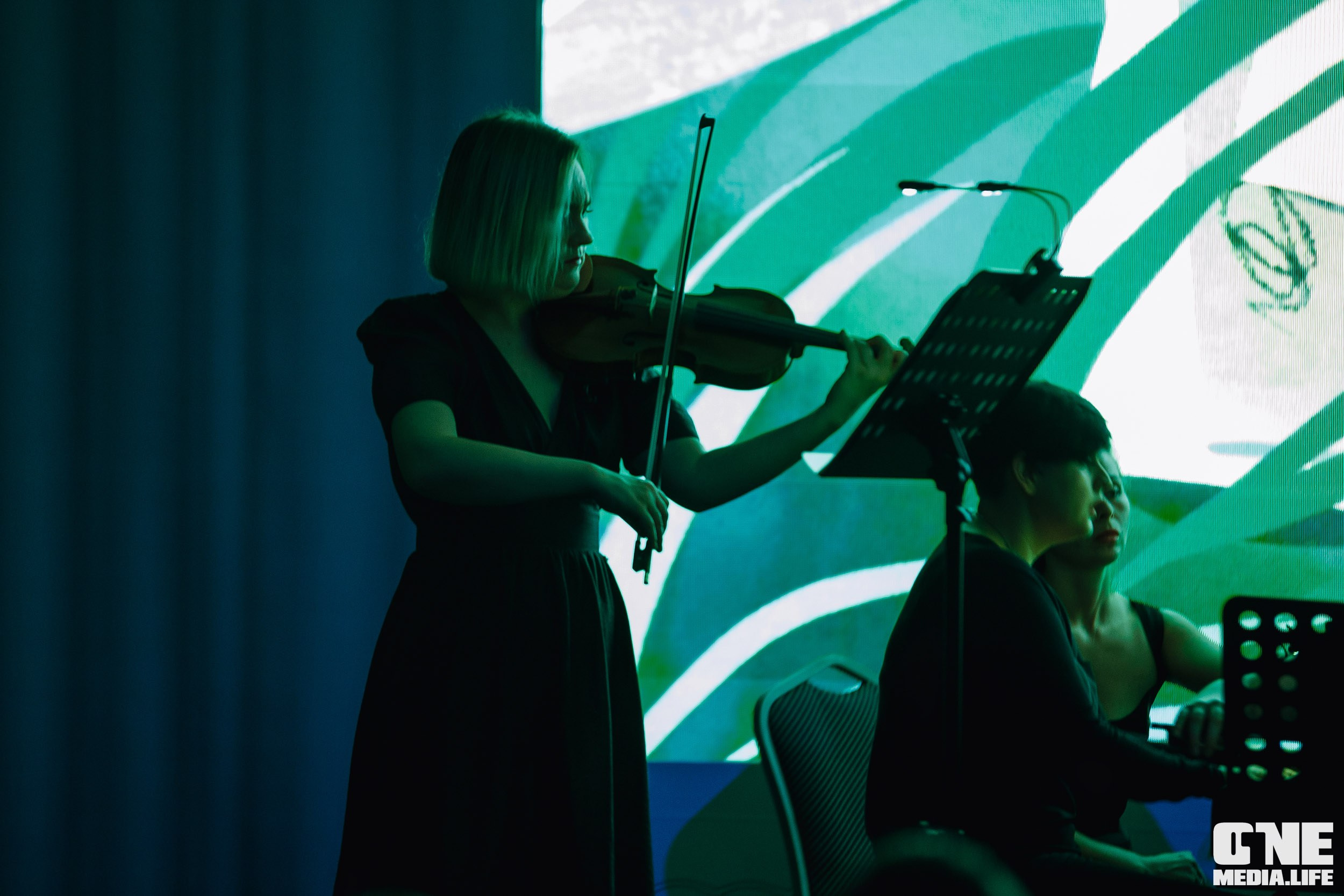 Фоторепортаж из Янтарь Холла. One Media Life: фоторепортажи, фотоотчеты с мероприятий и заведений