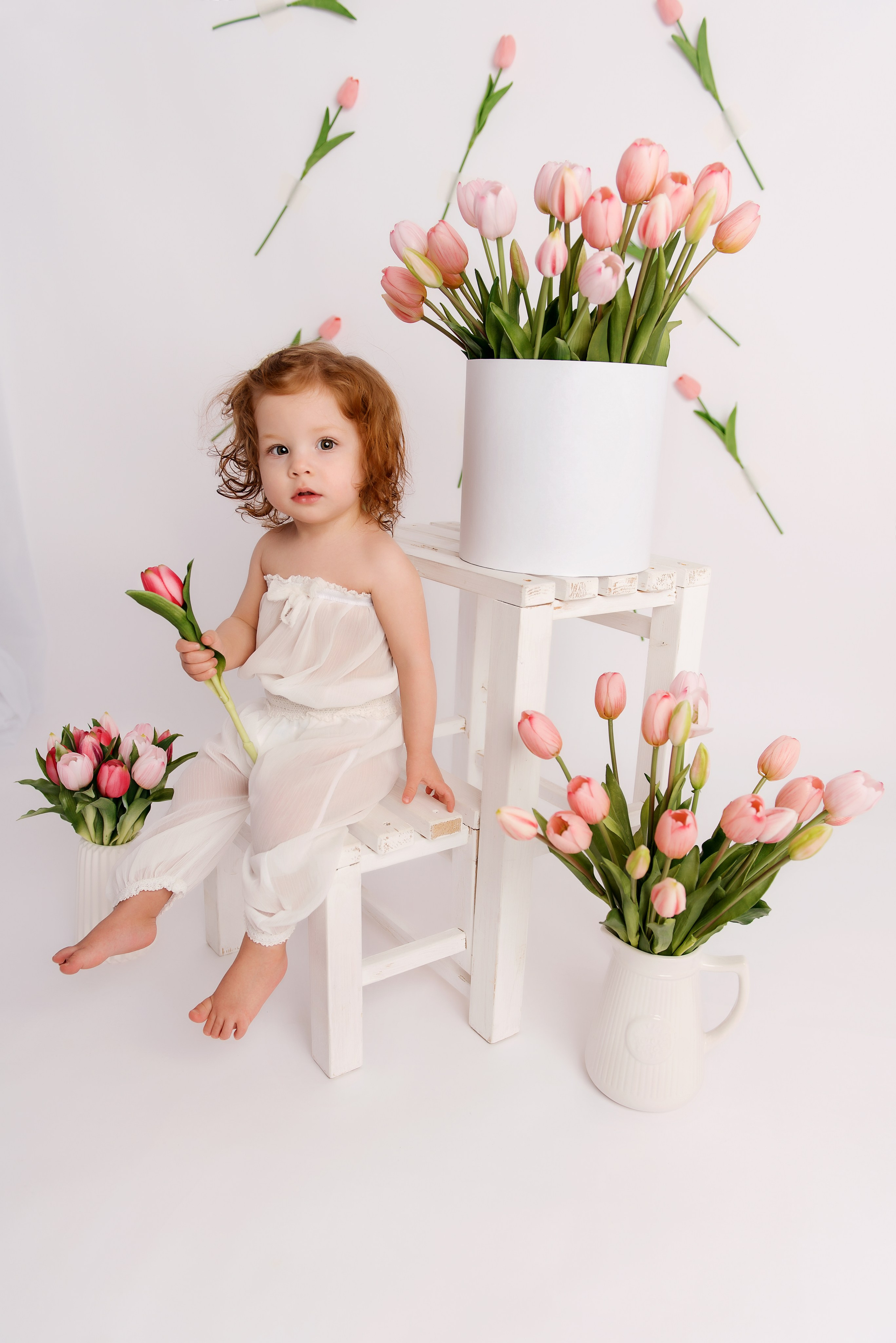 Съёмка с цветами Весенний проект. Детский фотограф в Долгопрудном и Москве