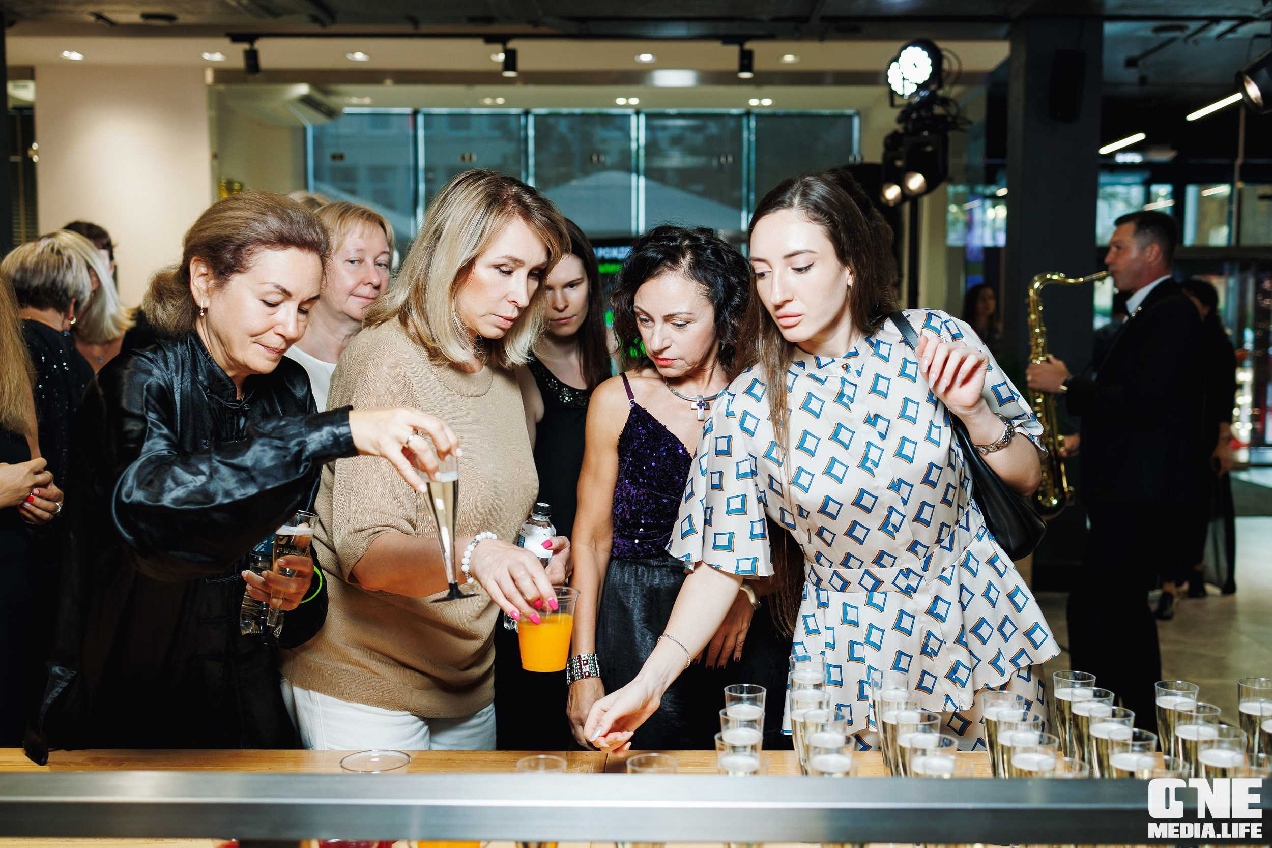 Фоторепортаж с 5-летия фитнес-клуба X-Fit. One Media Life: фоторепортажи, фотоотчеты с мероприятий и заведений