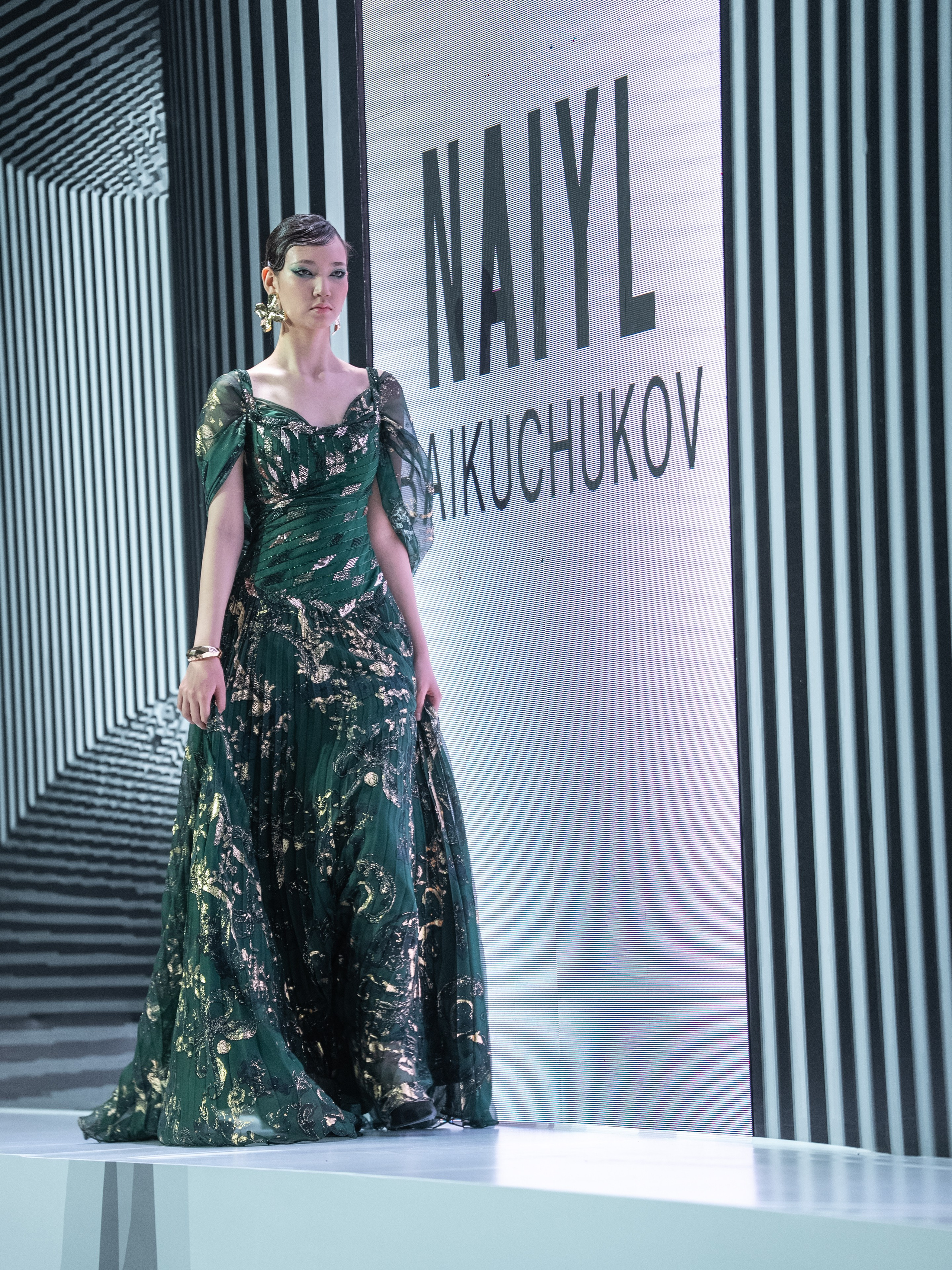 NAIYL BAIKUCHUKOV. Сайт Алматинского НЮ АРТ, будуар и фэшн фотографа Дениса Карпенко