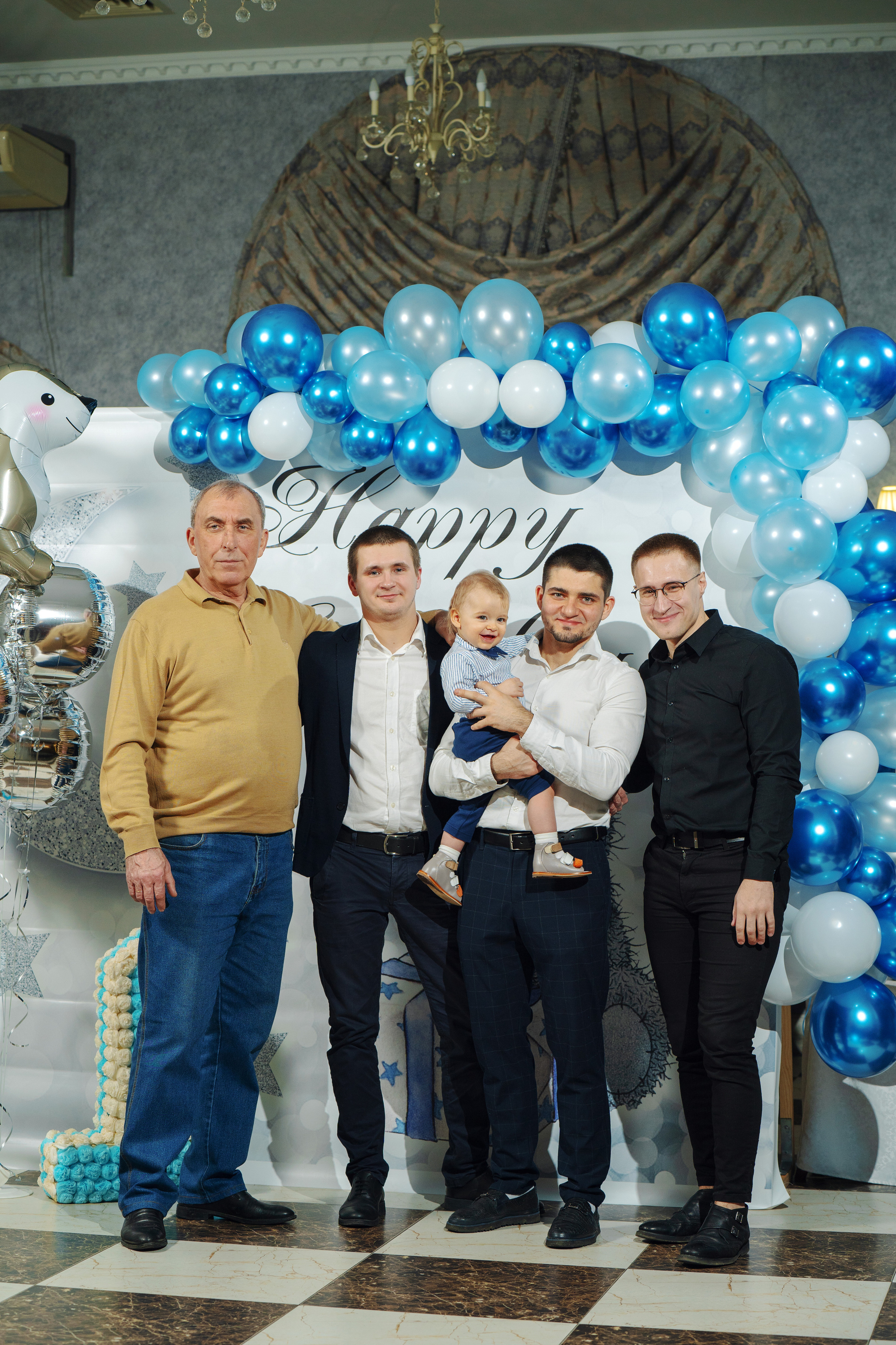 Марку 1 годик