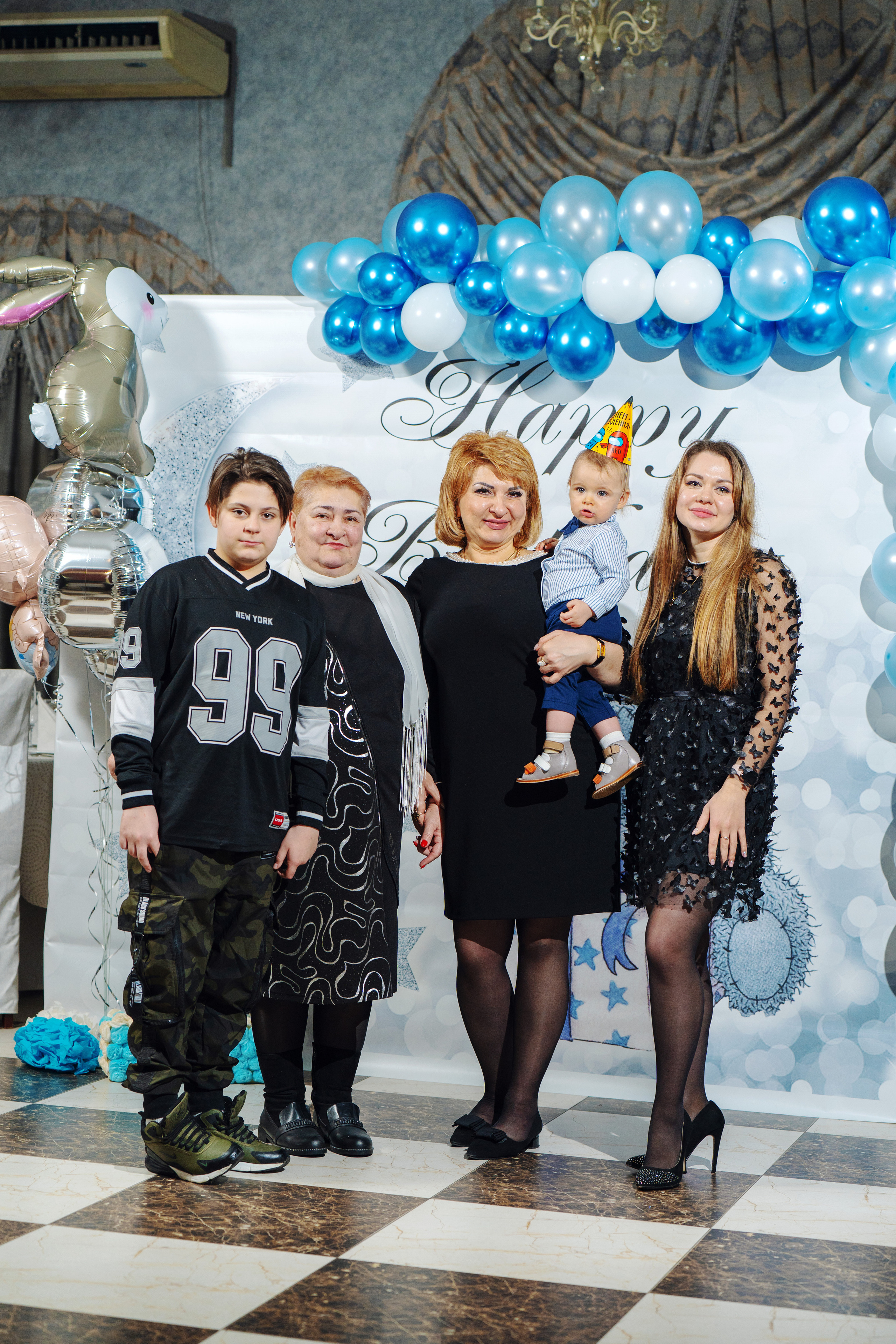 Марку 1 годик