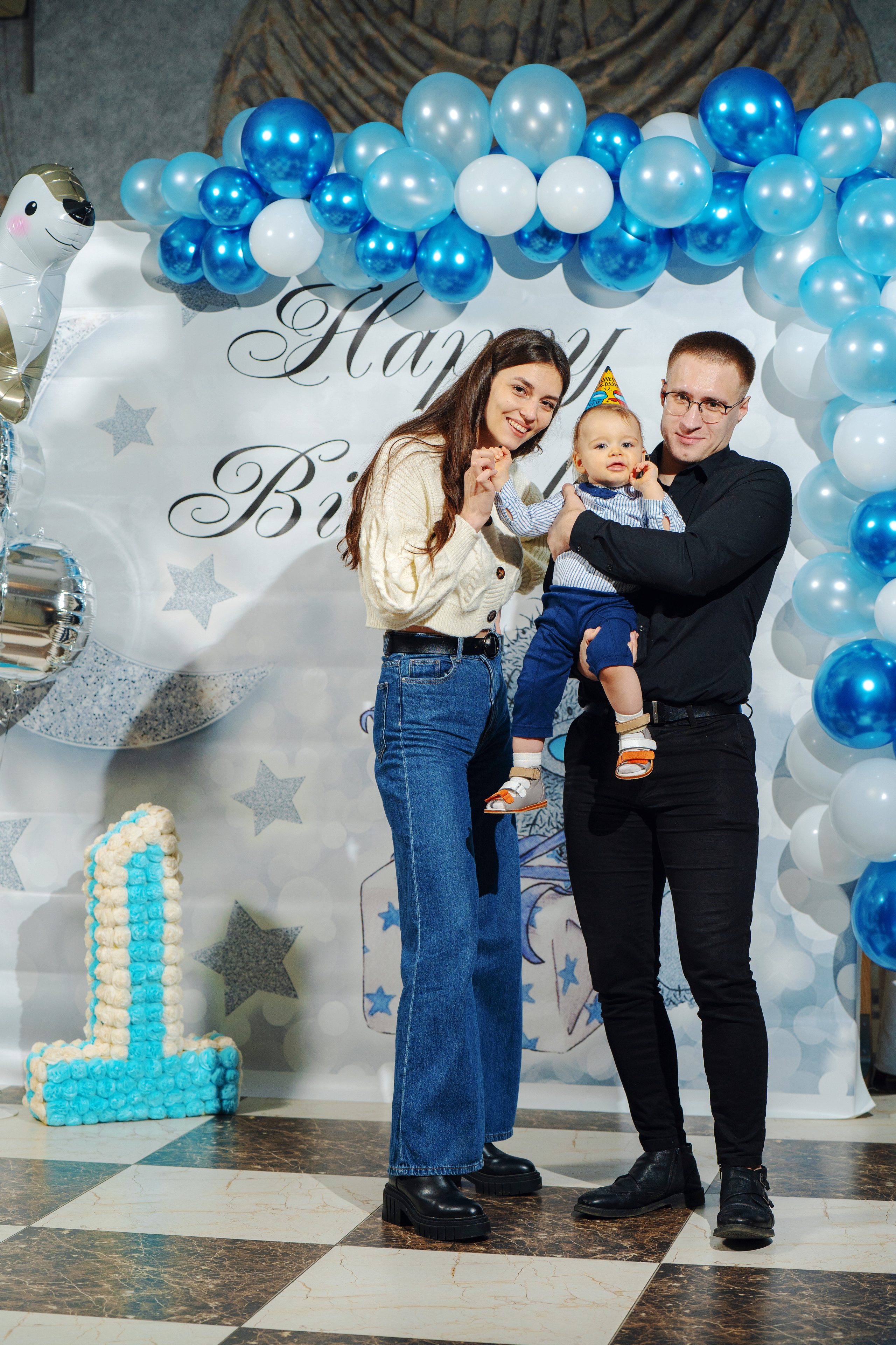 Марку 1 годик