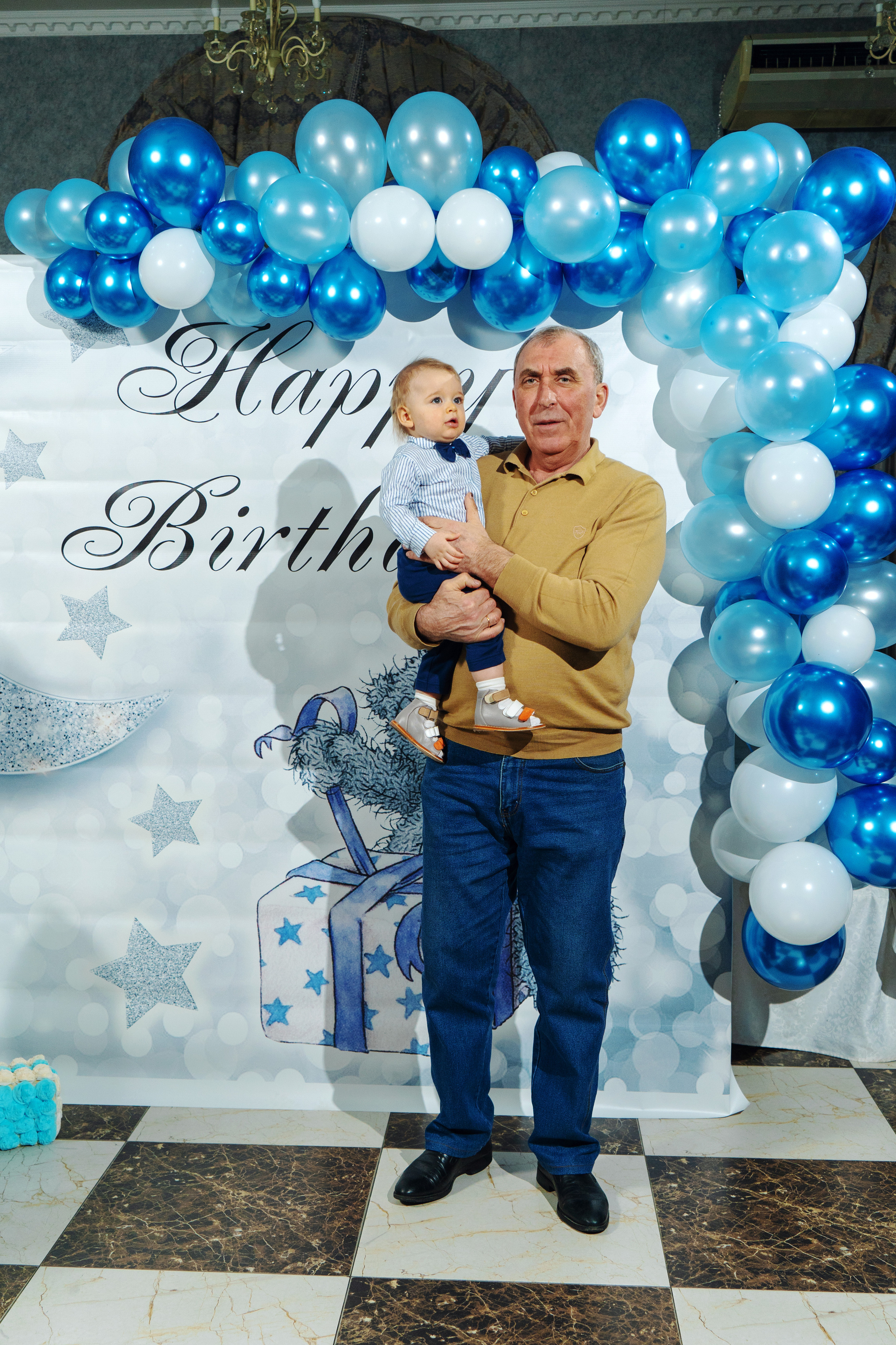 Марку 1 годик