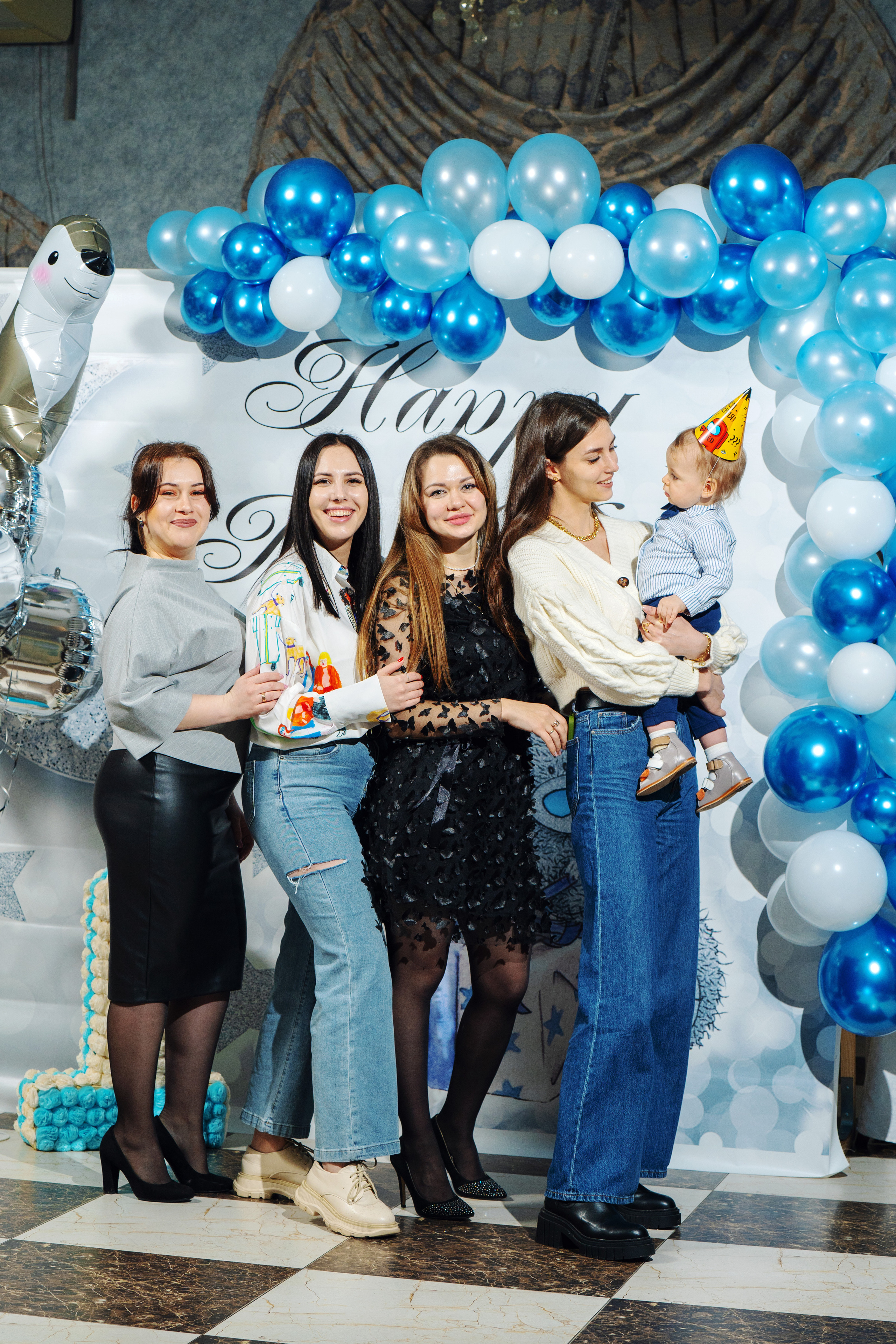 Марку 1 годик