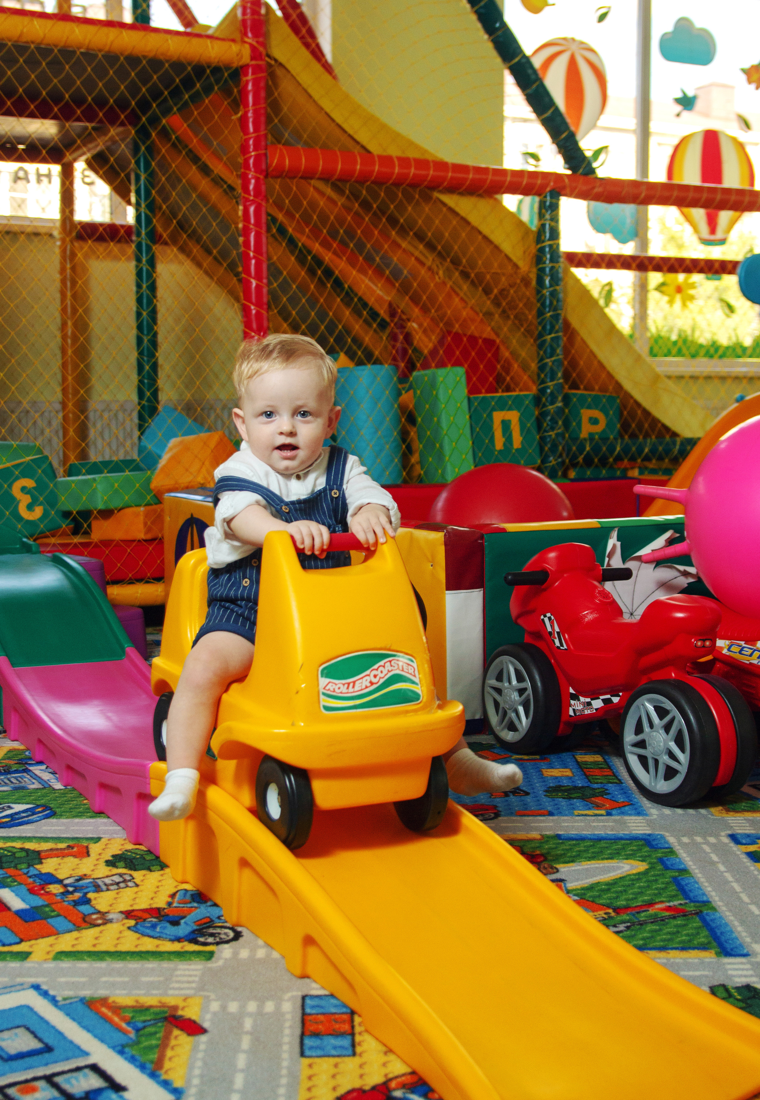 Саше 1 годик