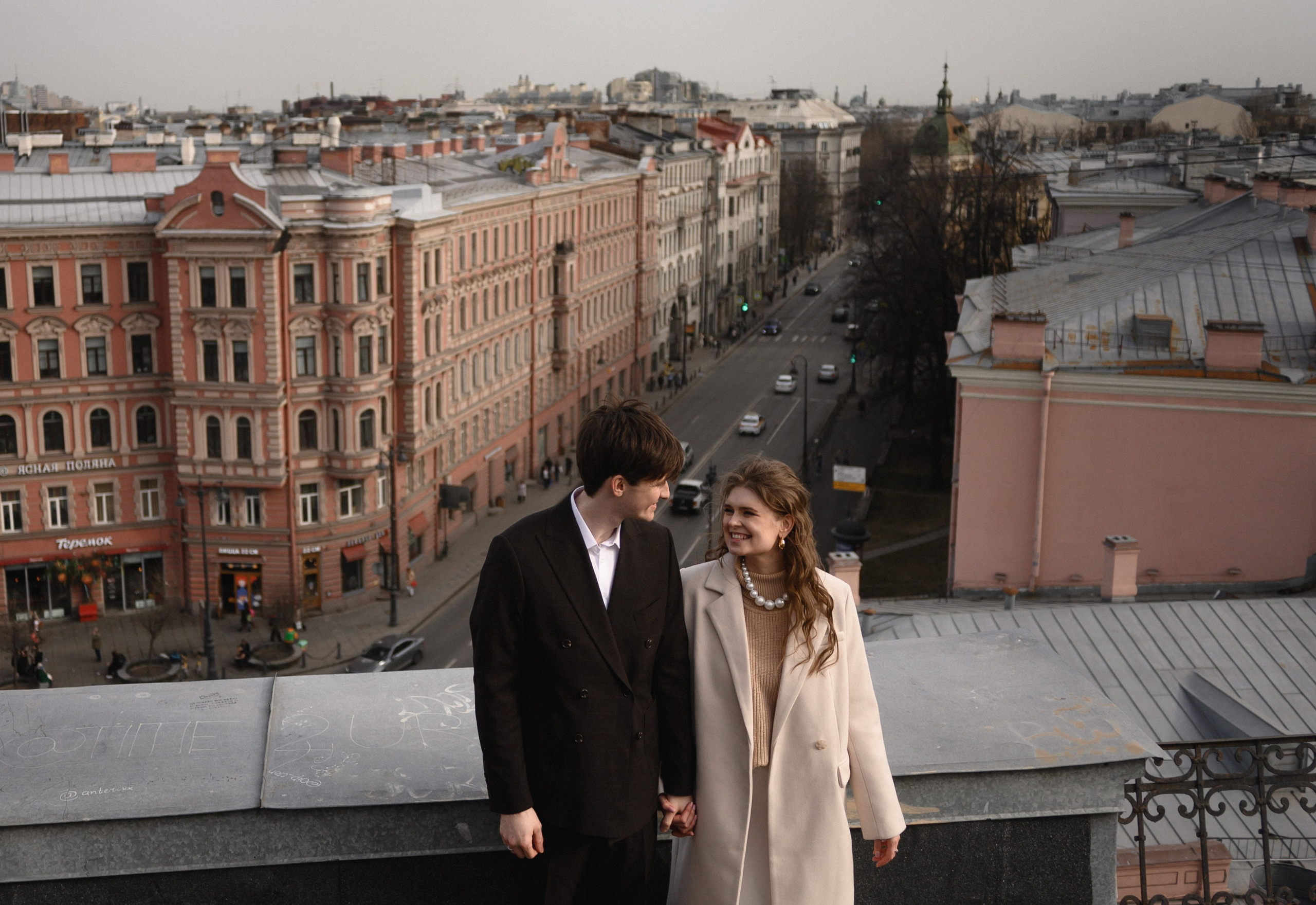 Питерский свадебный ужин и крыши…). Свадебный фотограф Тюмень Анастасия Битная