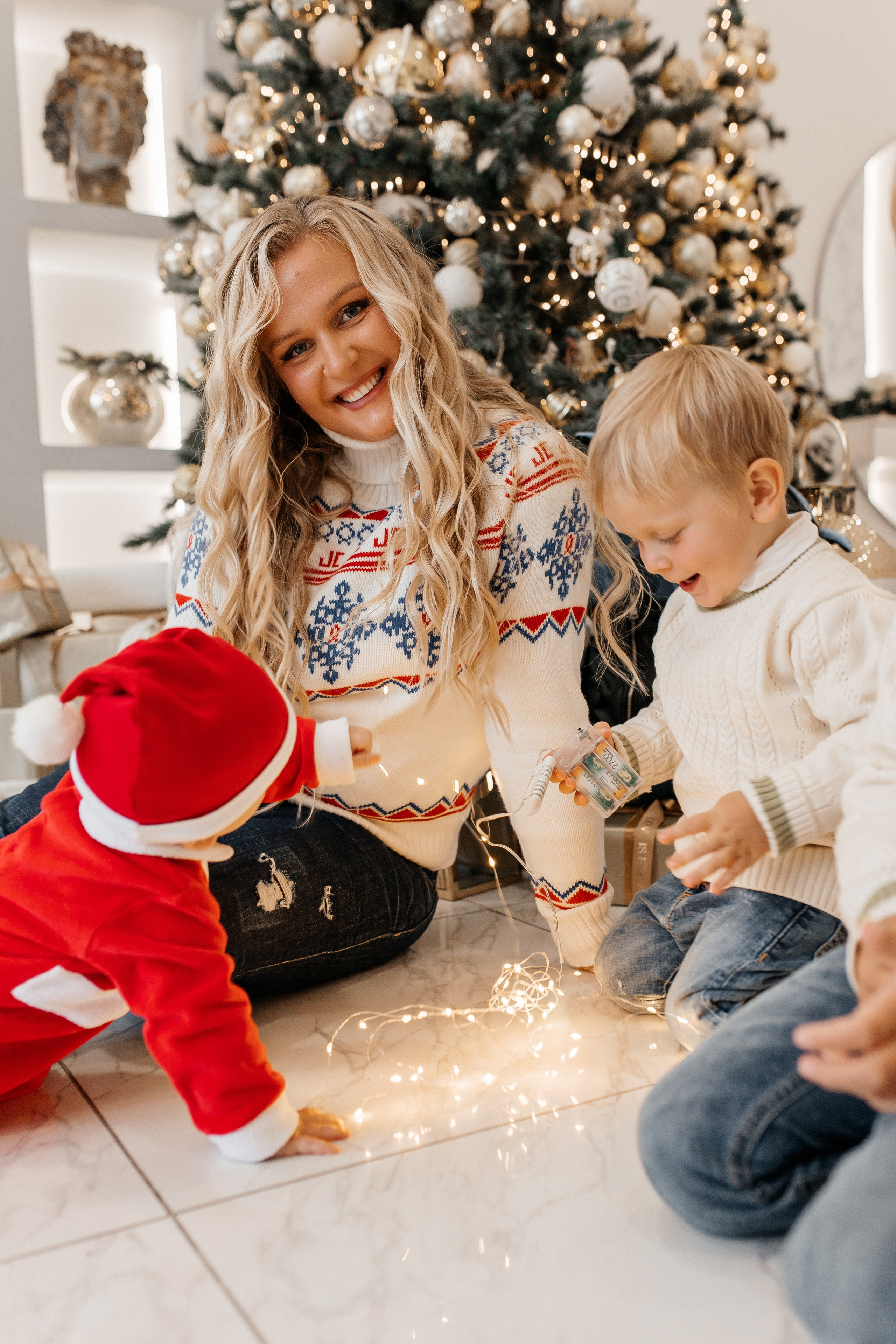 Алиша семейная новогодняя. Семейный фотограф в Санкт-Петербурге Ирина Иванова