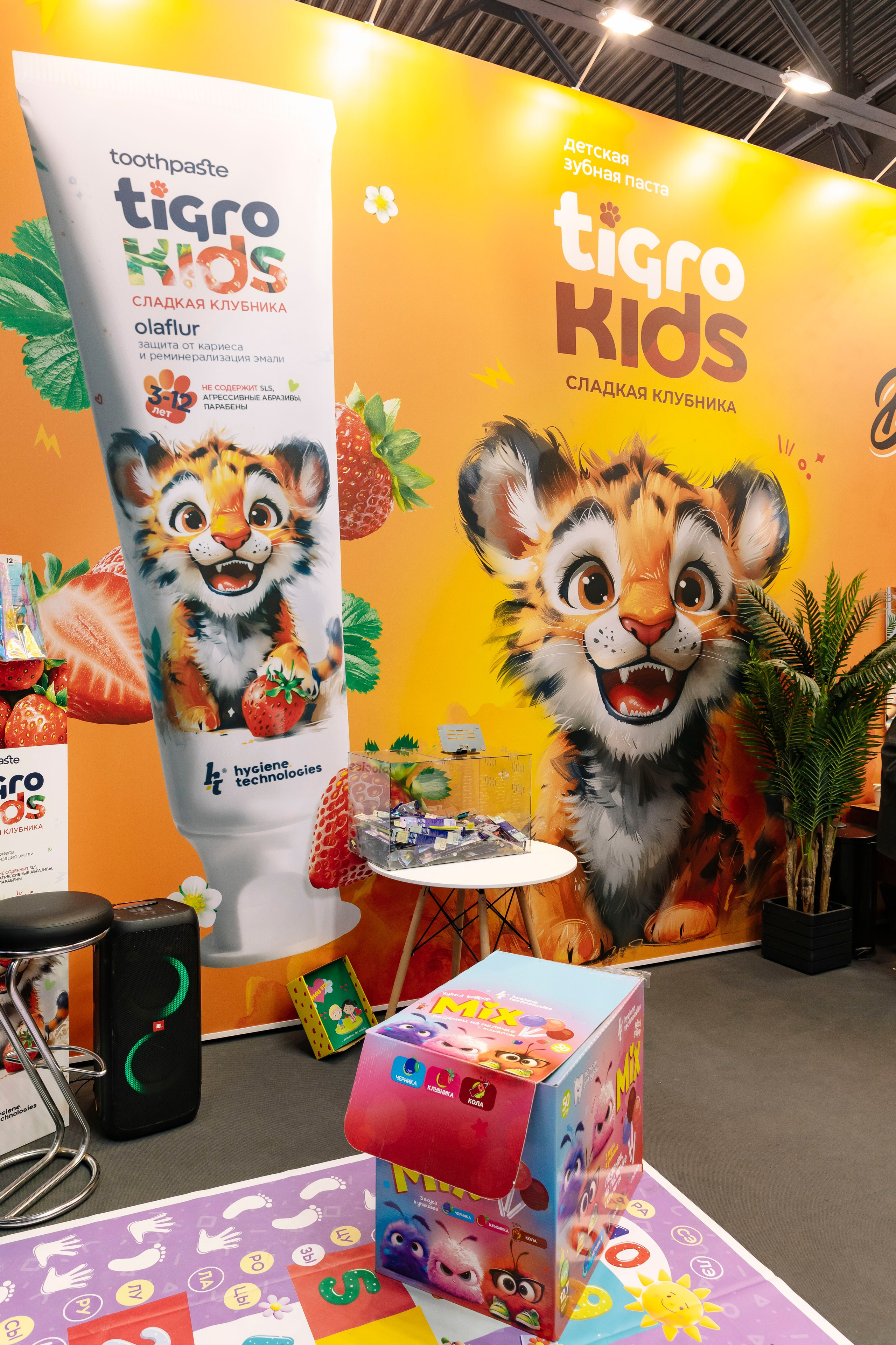 Стоматологическая выставка Dental Salon 2026. Профессиональный фотограф в Москве | Заказать фотосессию и съемку