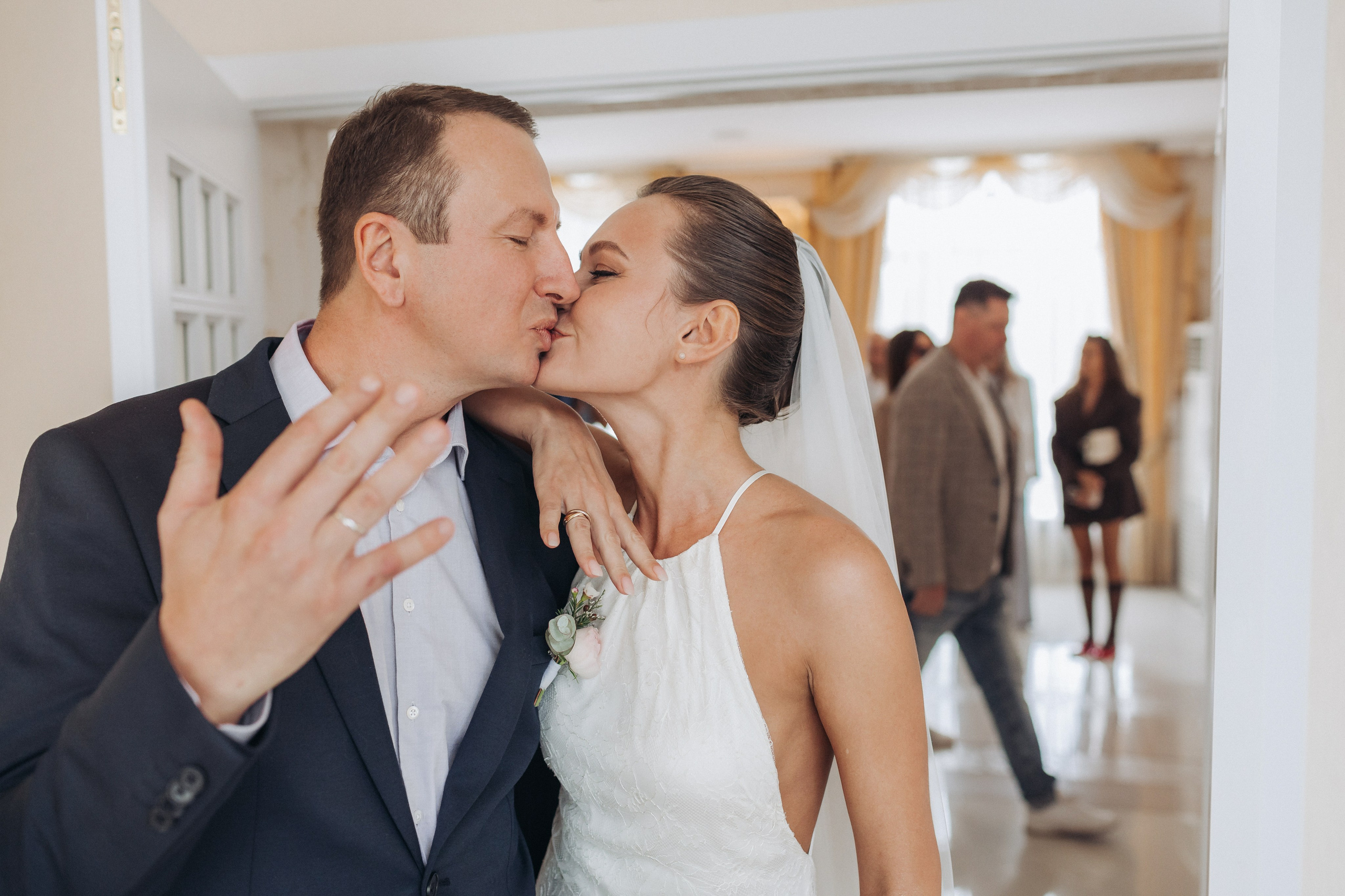 Кирилл и Олеся (Санкт-Петербург, Россия). Destination wedding photographer Peter Letu