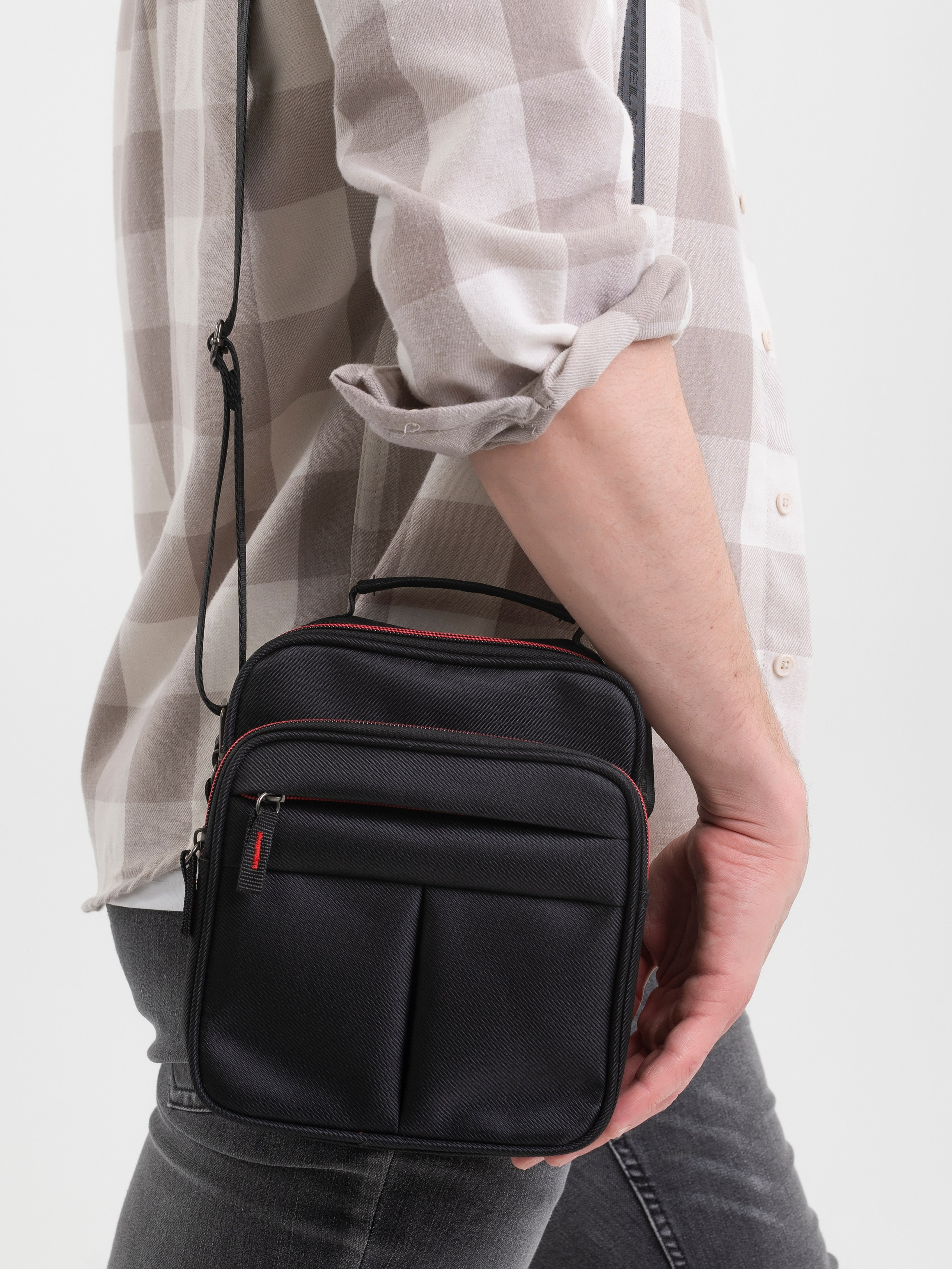 КАТАЛОГ СУМОК KARI. Фотограф