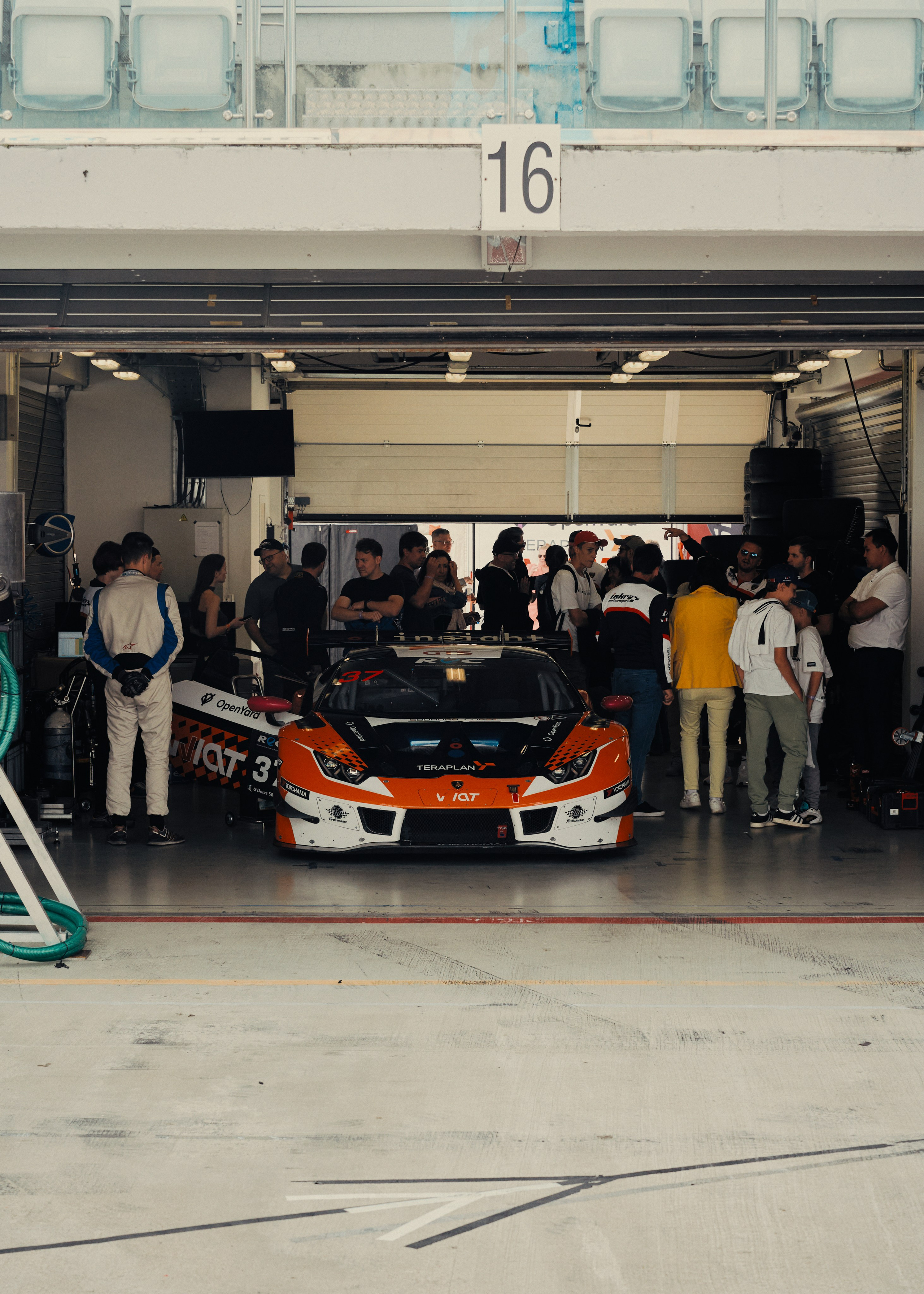 REC 2025. Автомобильный и коммерческий фотограф Москва