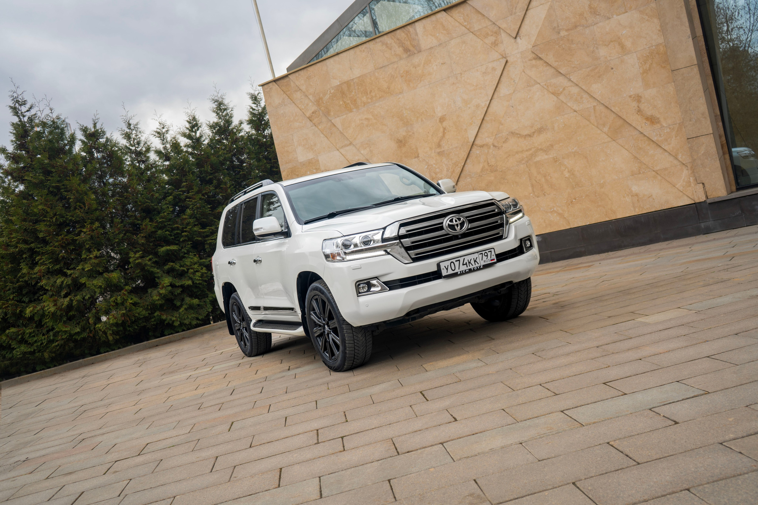 Toyota Land Cruzer 200