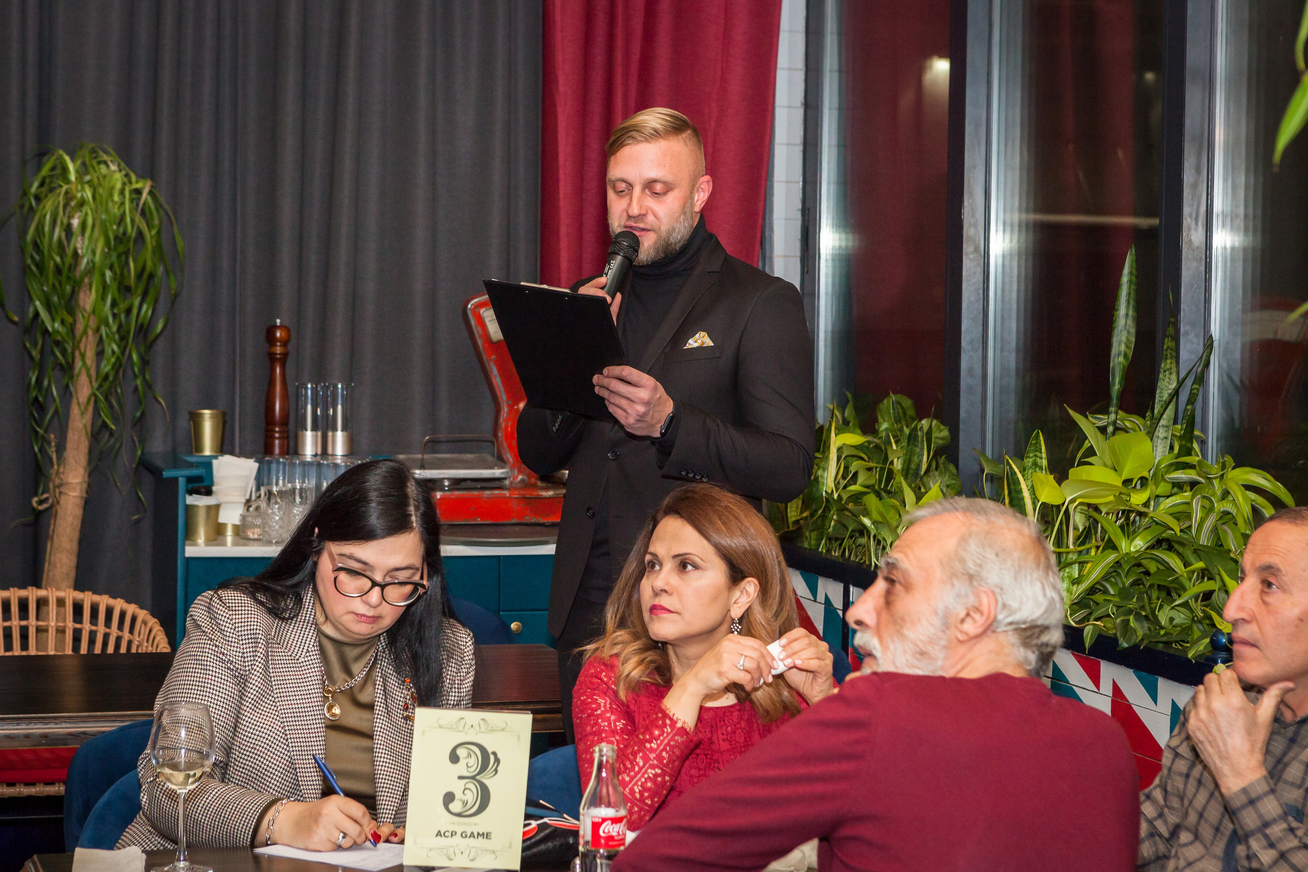 Intelligent game. Alexander Grigoryan photography