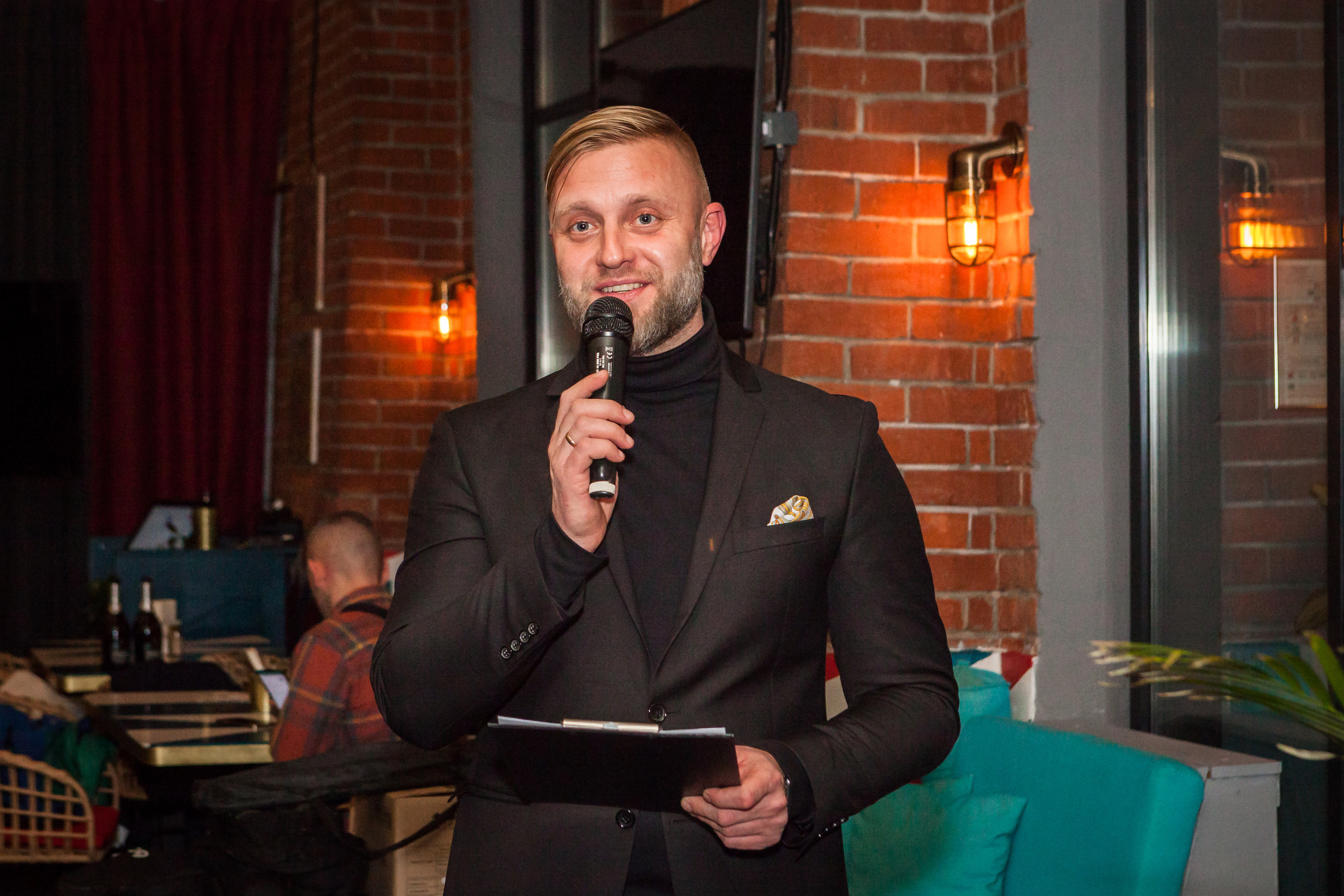 Intelligent game. Alexander Grigoryan photography