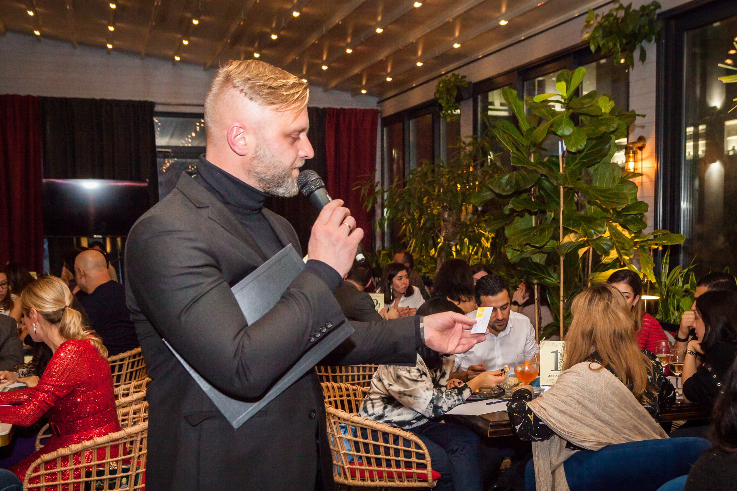 Intelligent game. Alexander Grigoryan photography