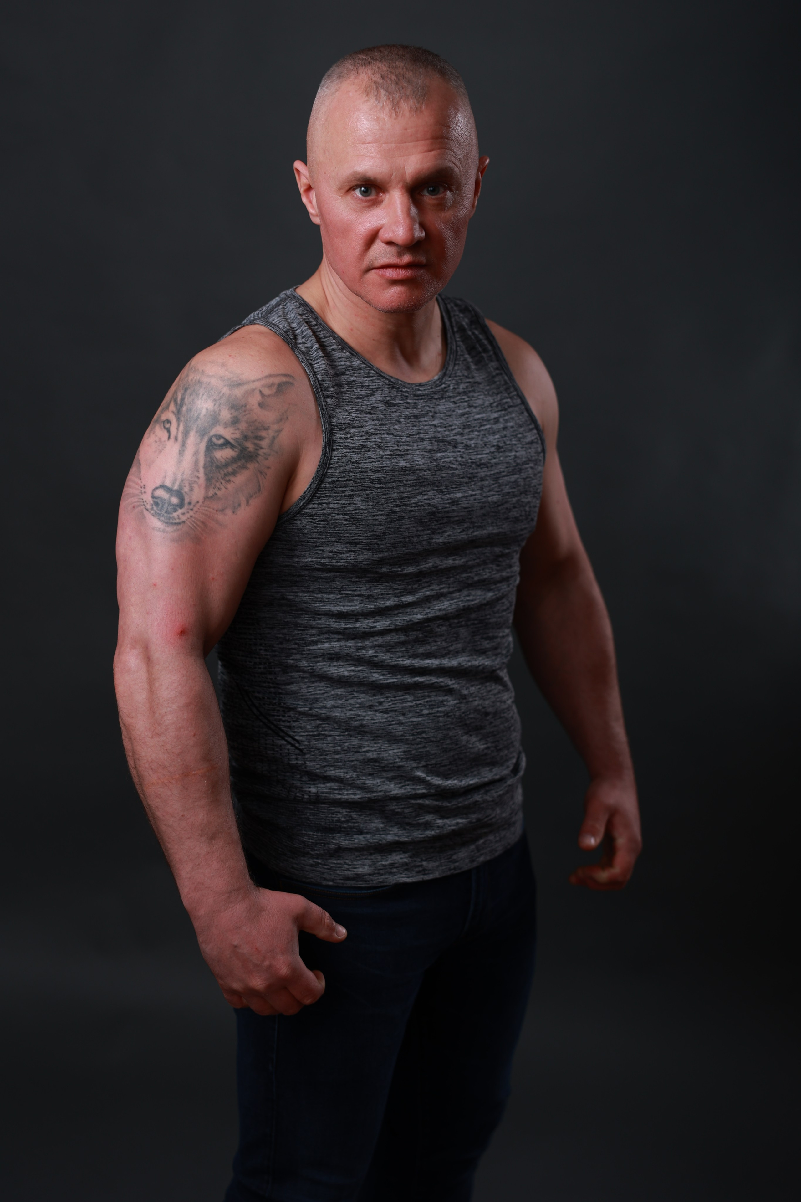 Студийная съёмка. Денис Волк актёр / модель