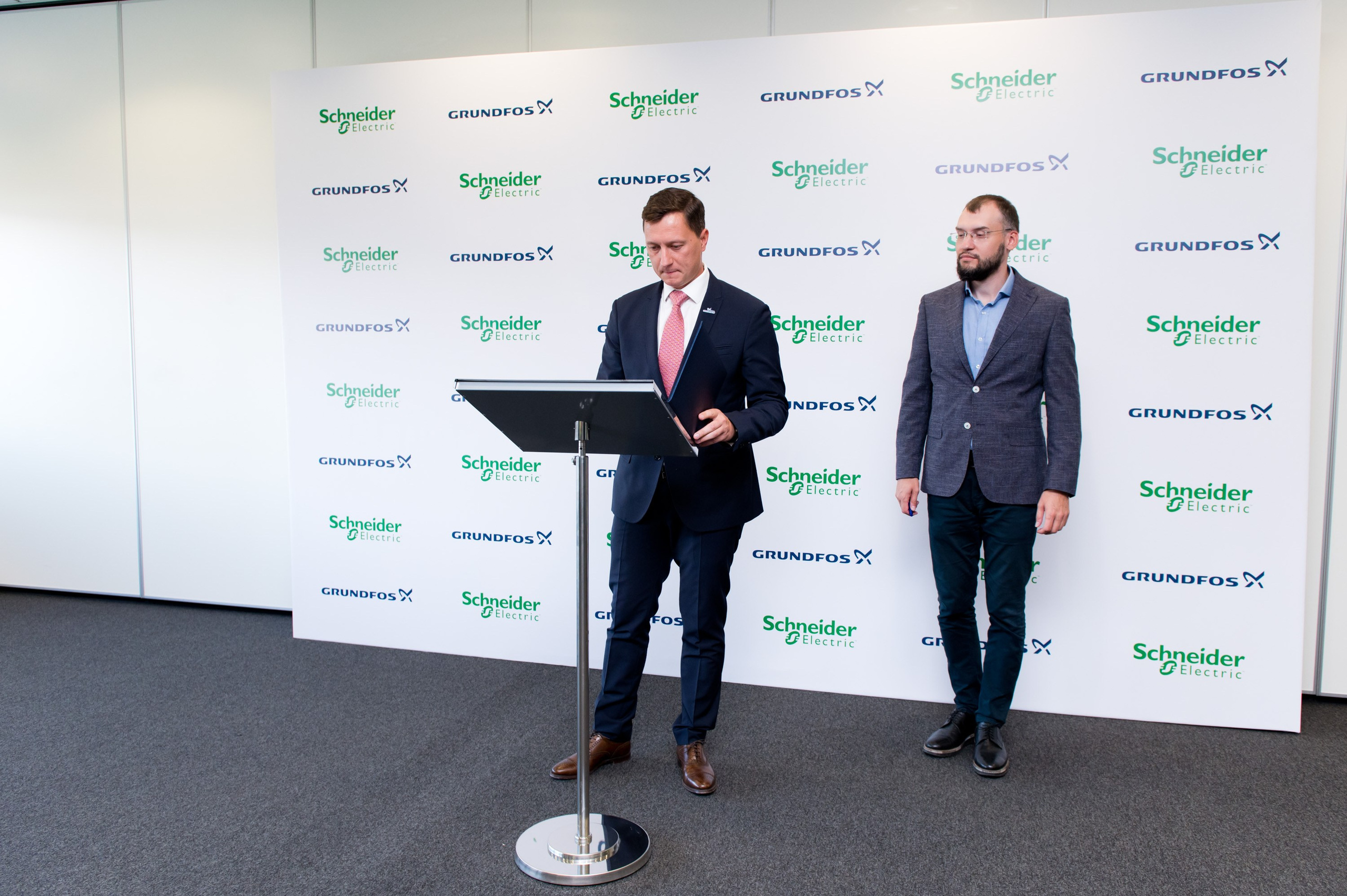 Производство Grundfos. Репортажный фотограф и видеограф Слава Думчев. Тимбилдинги, отчетники, корпоративы