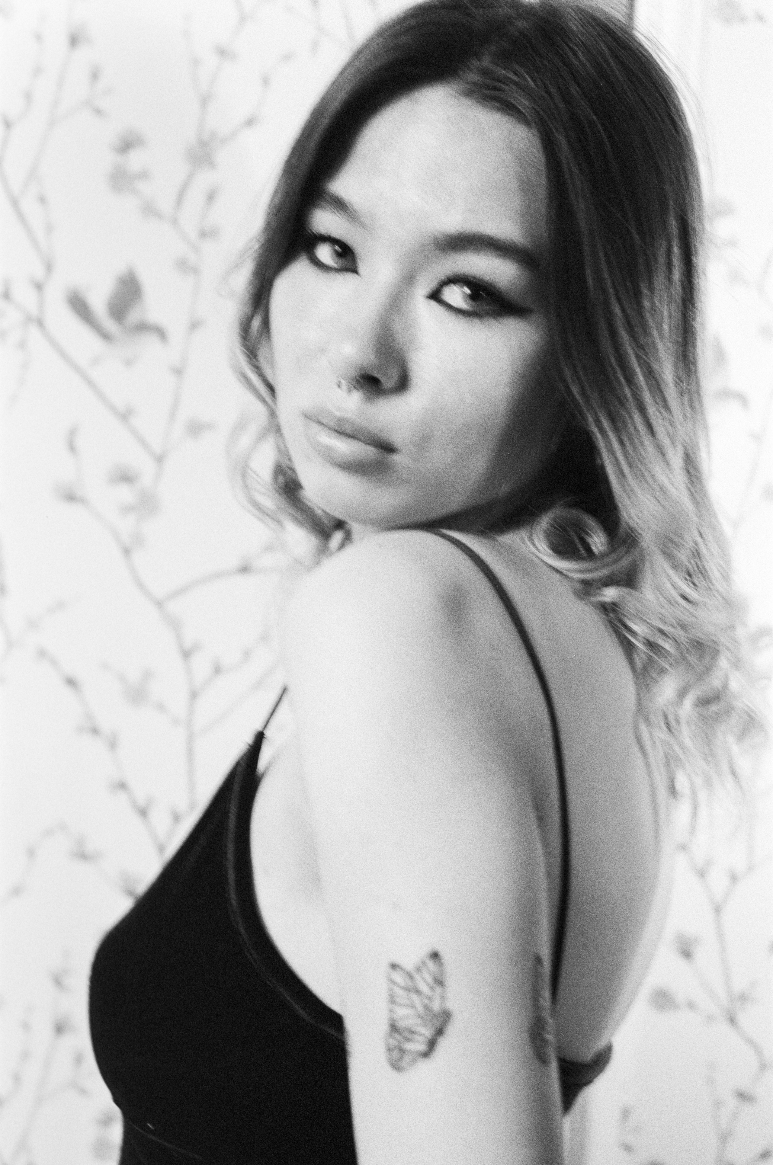 Катя (пленка fomapan) / Katya (film wb fomapan). Фотограф Айдын Седип в Кызыле