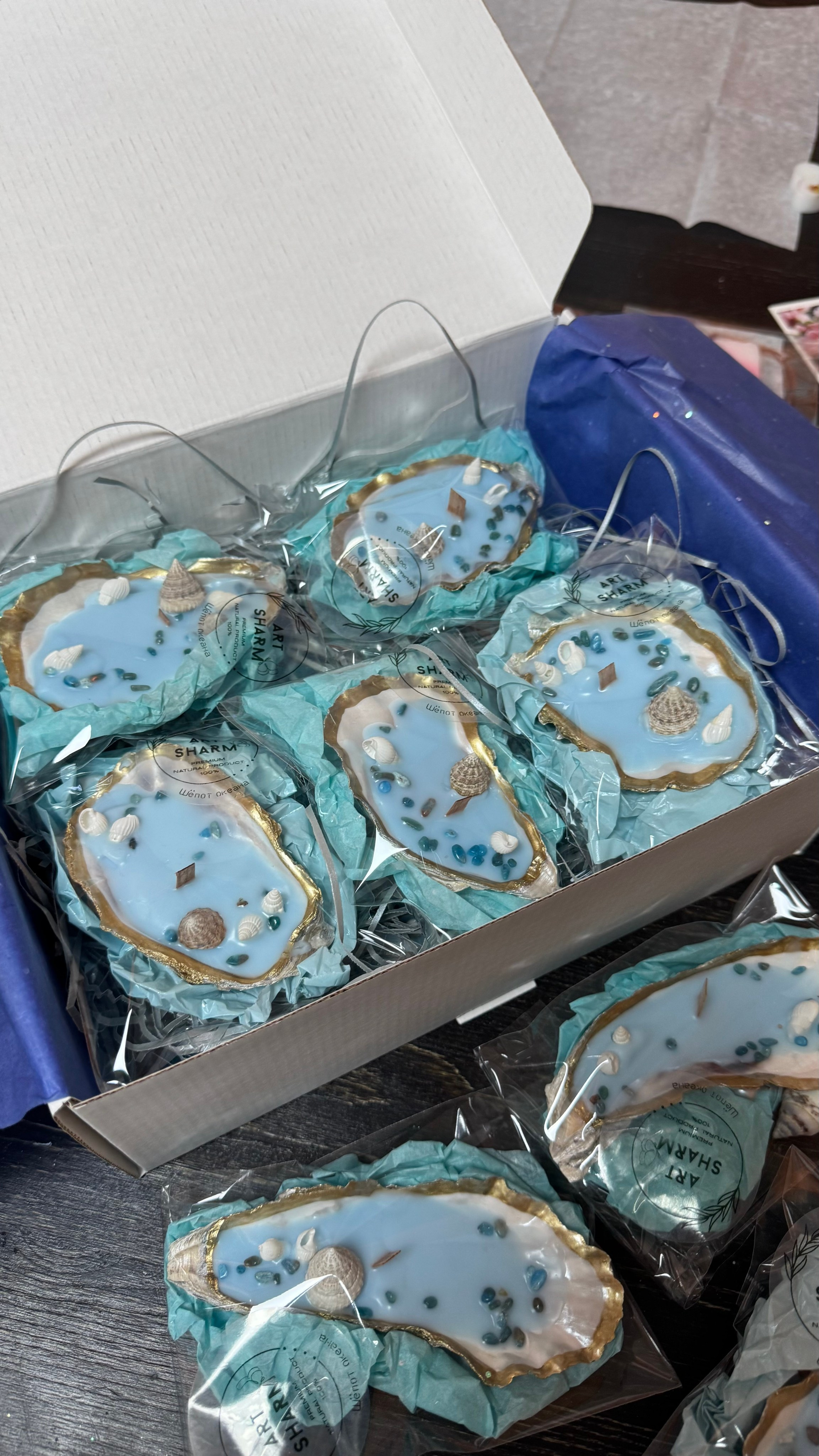 Аромасвечи и наборы. Художественная ручная роспись елочных шаров, корпоративные подарки и восковые аромасвечи