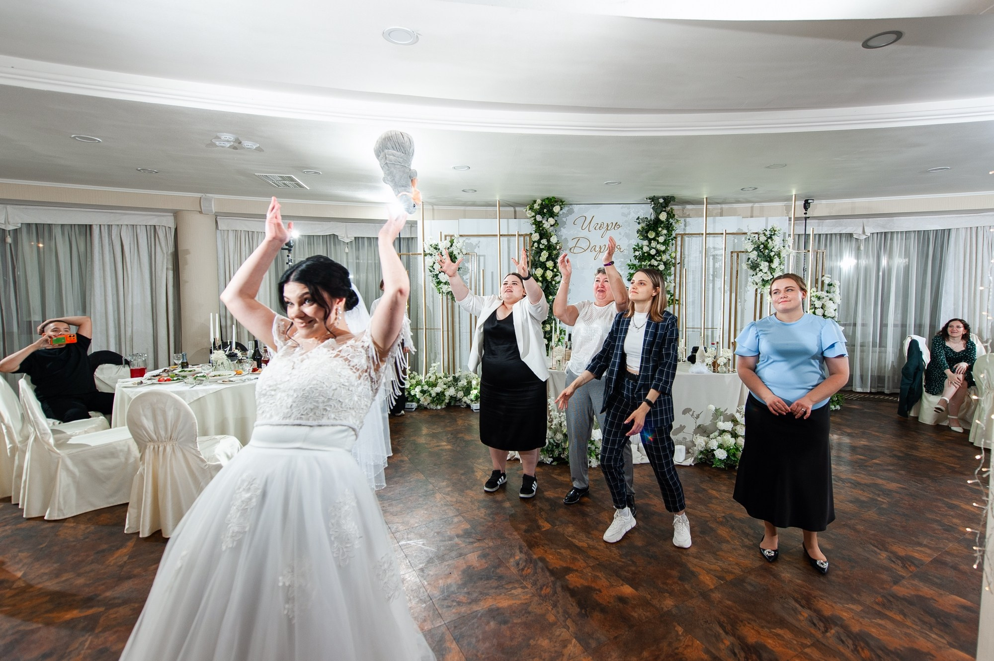 Центральная свадьба. Свадебный и семейный фотограф в Омске Мормулев Михаил