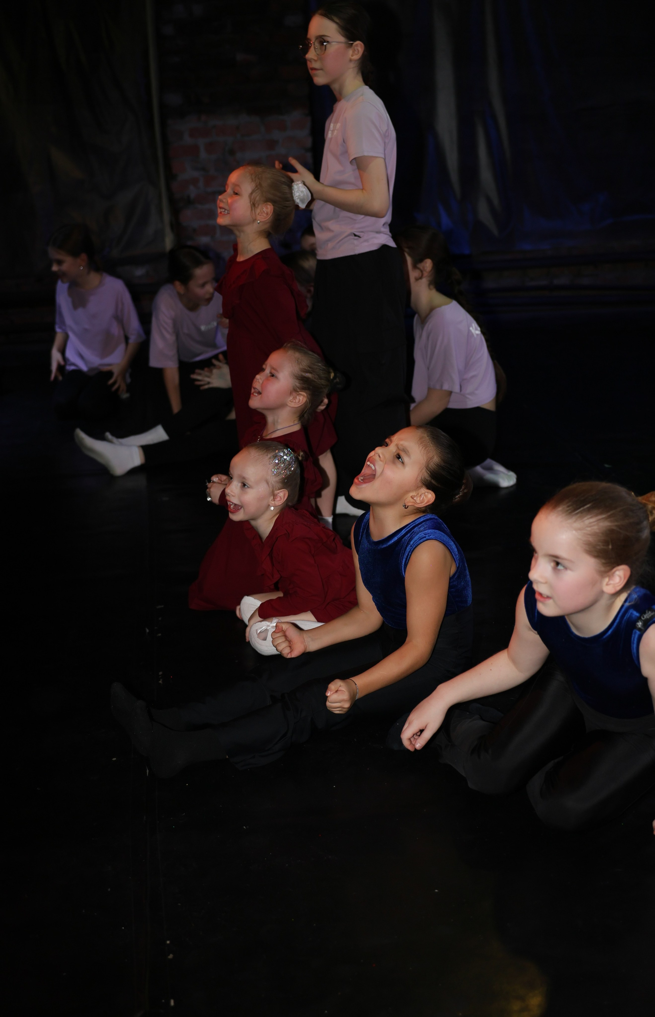 Новогодние танцы. Главная