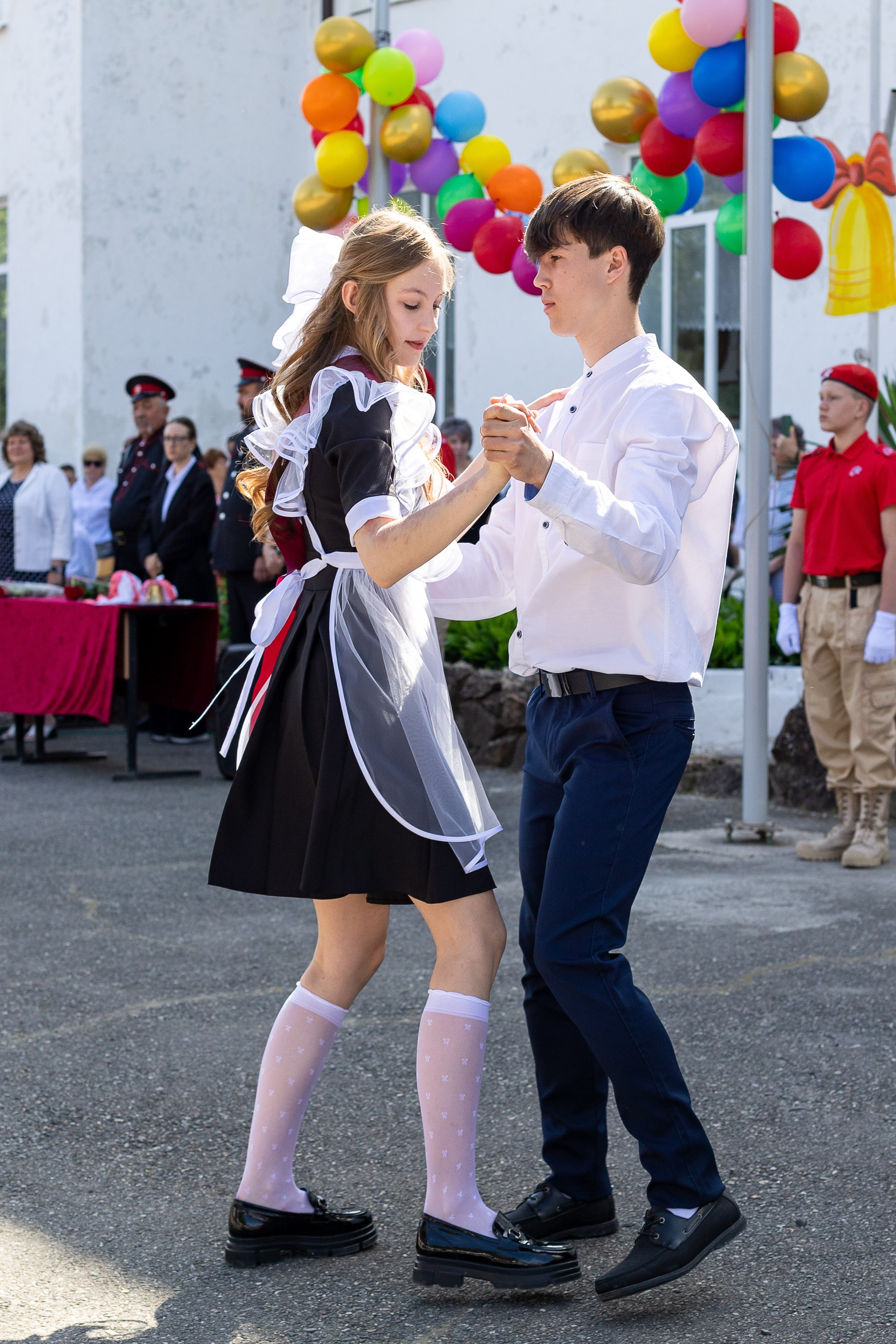 Последний звонок. Выпускные альбомы Майкоп, Краснодар Елена Золотарева