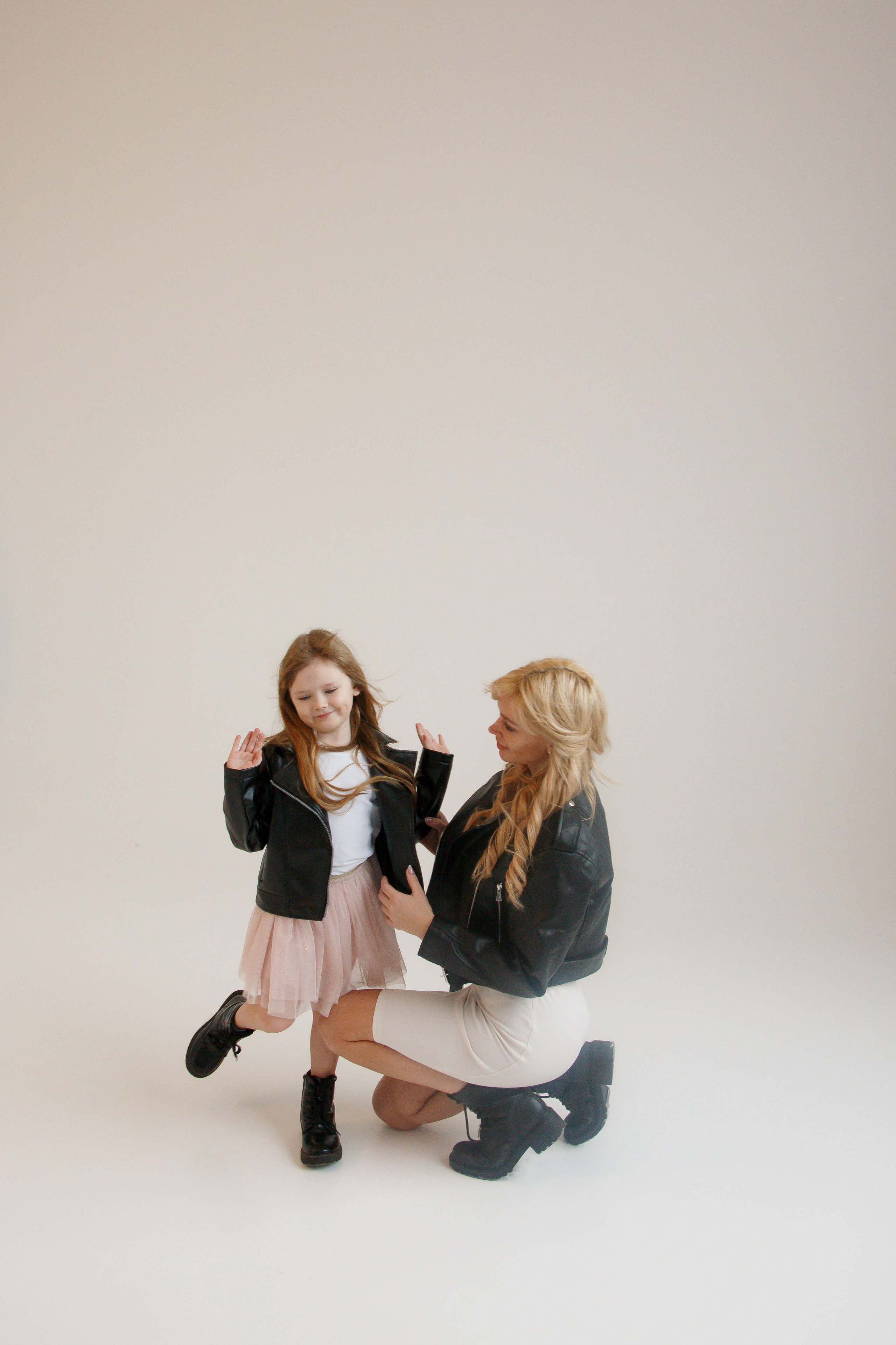 EVIJA&MILANA. Бережно сохраняю ваши чувства и истории на своих фотографиях