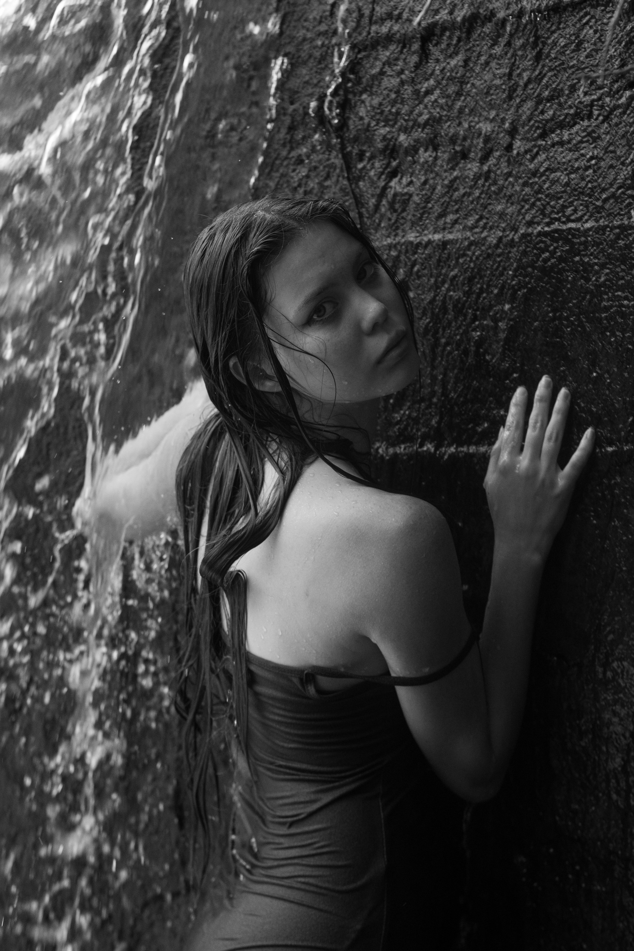 Дарна на водопаде. Фотограф Коробова Екатерина