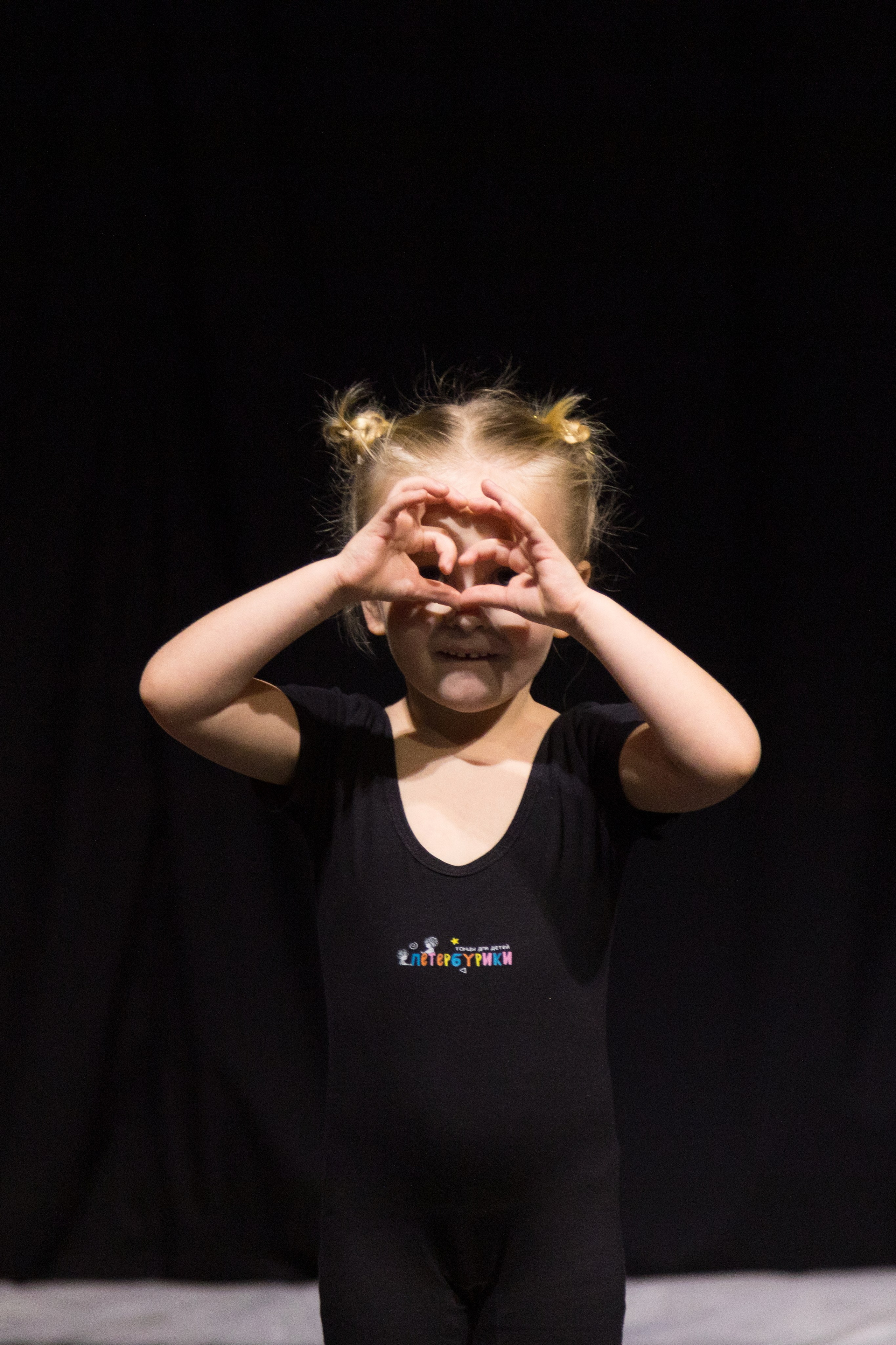 Отчетный танцевальный концерт детей 2-7 лет. Детский и контент фотограф Надя Волкова Санкт-Петербург