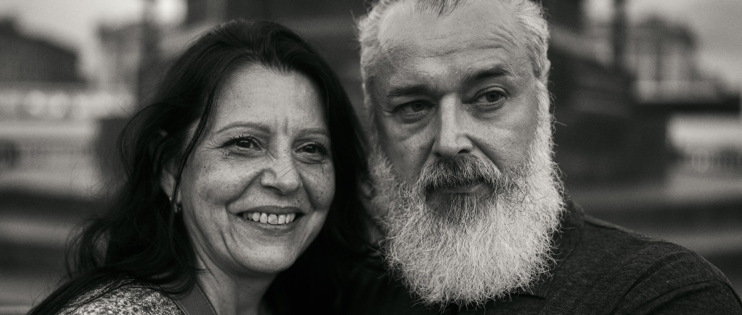 Нас окружает любовь