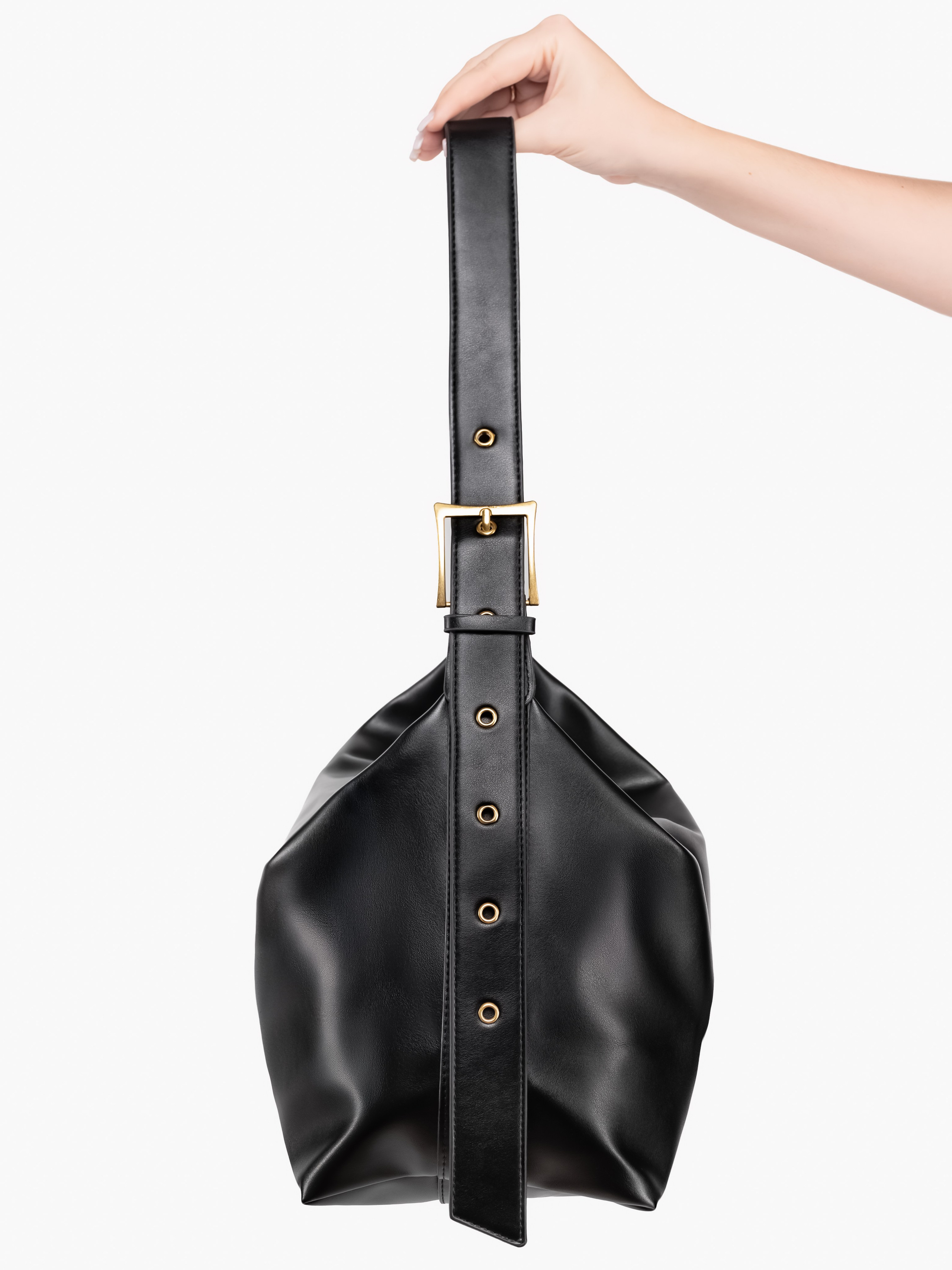 Q Кожаные сумки женские предметка серия 4. Предметный фотограф, фото для маркетплейсов Пятигорск, КМВ