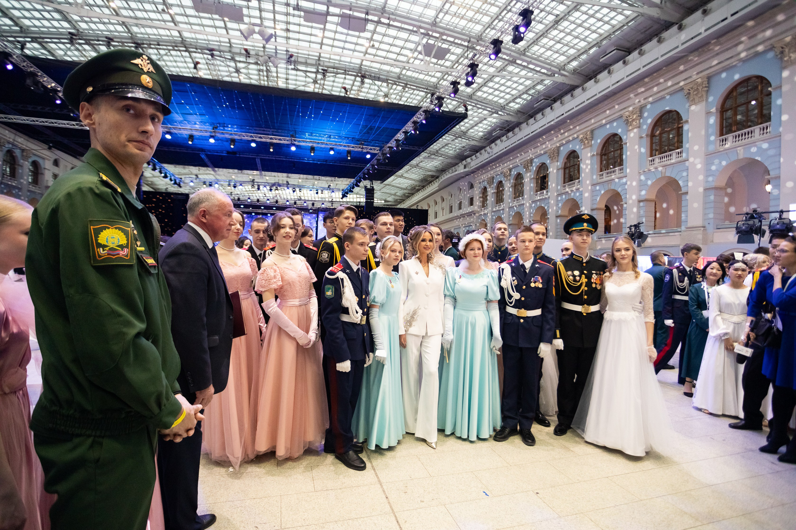 Кадетский бал. VICTOR SAPOZHNIKOV