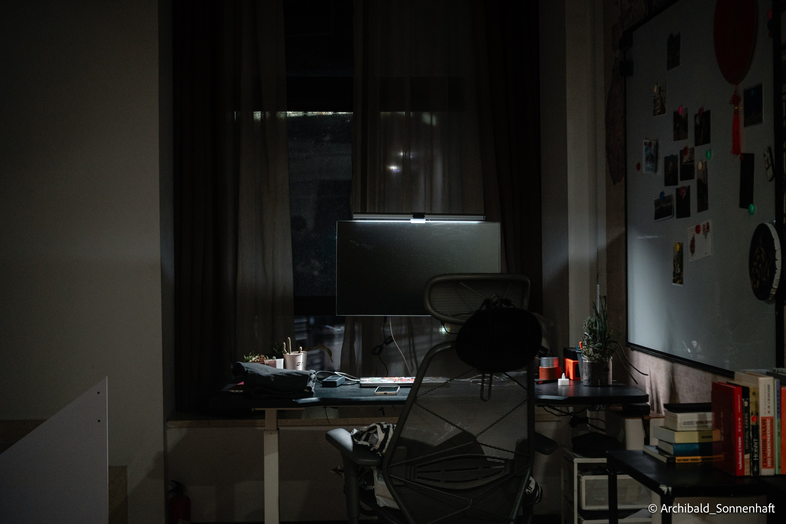 Walking in GZ, sunday. Photographer in Guangzhou, China. Archibald Sonnenhaft