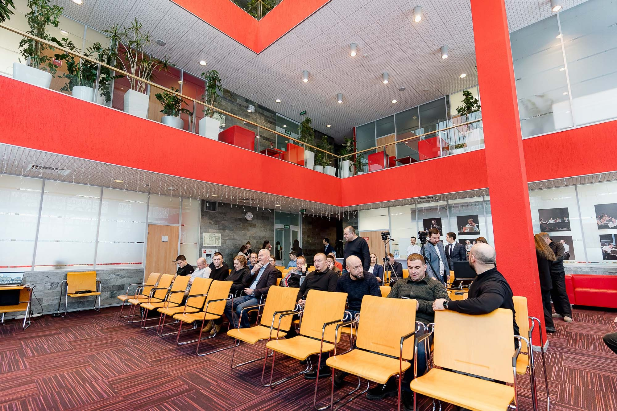 Брусника. Ассоциация партнеров. Сергей Кошкин. Репортажная и ивент-фотография в Сургуте