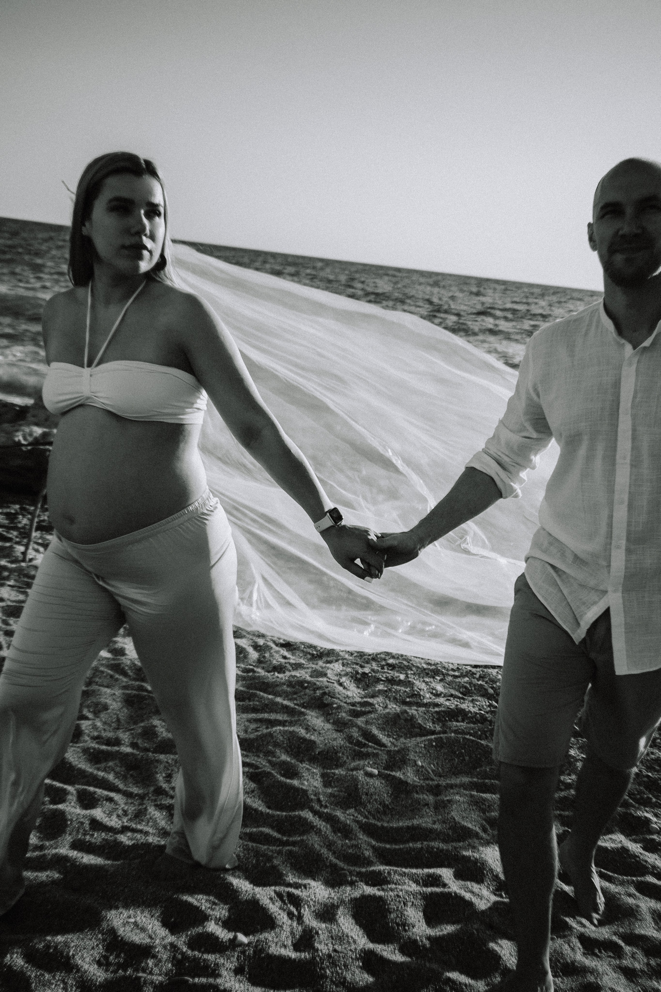 Евгений и Александра на берегу моря. Фотограф в Крыму | Виктория Нотевская