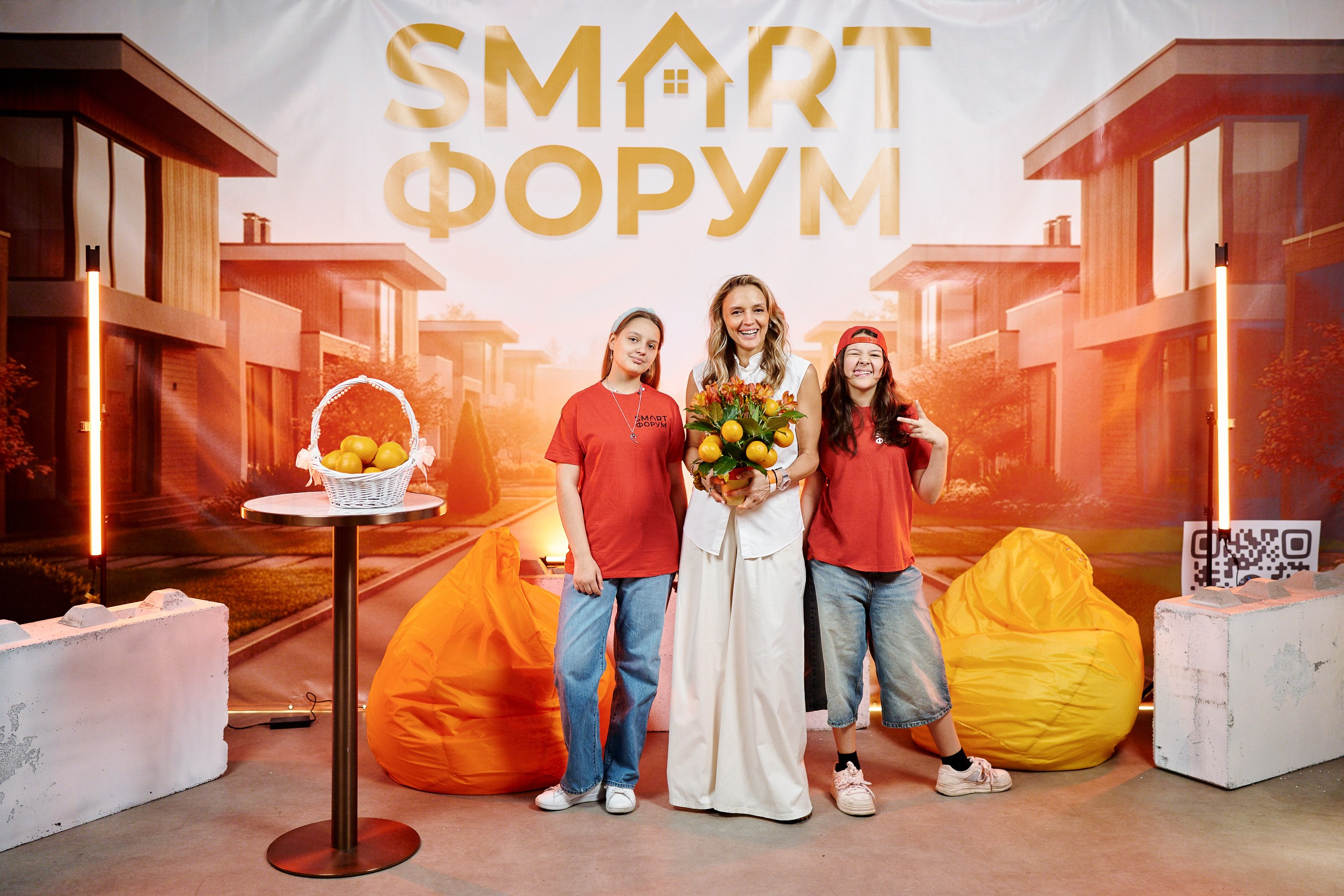 SMART FORUM. Фотограф Виктор Тихонов · Москва Промышленный и B2B репортаж, имиджевая фотография. Мизансцена и свет — как инструменты для бизнеса