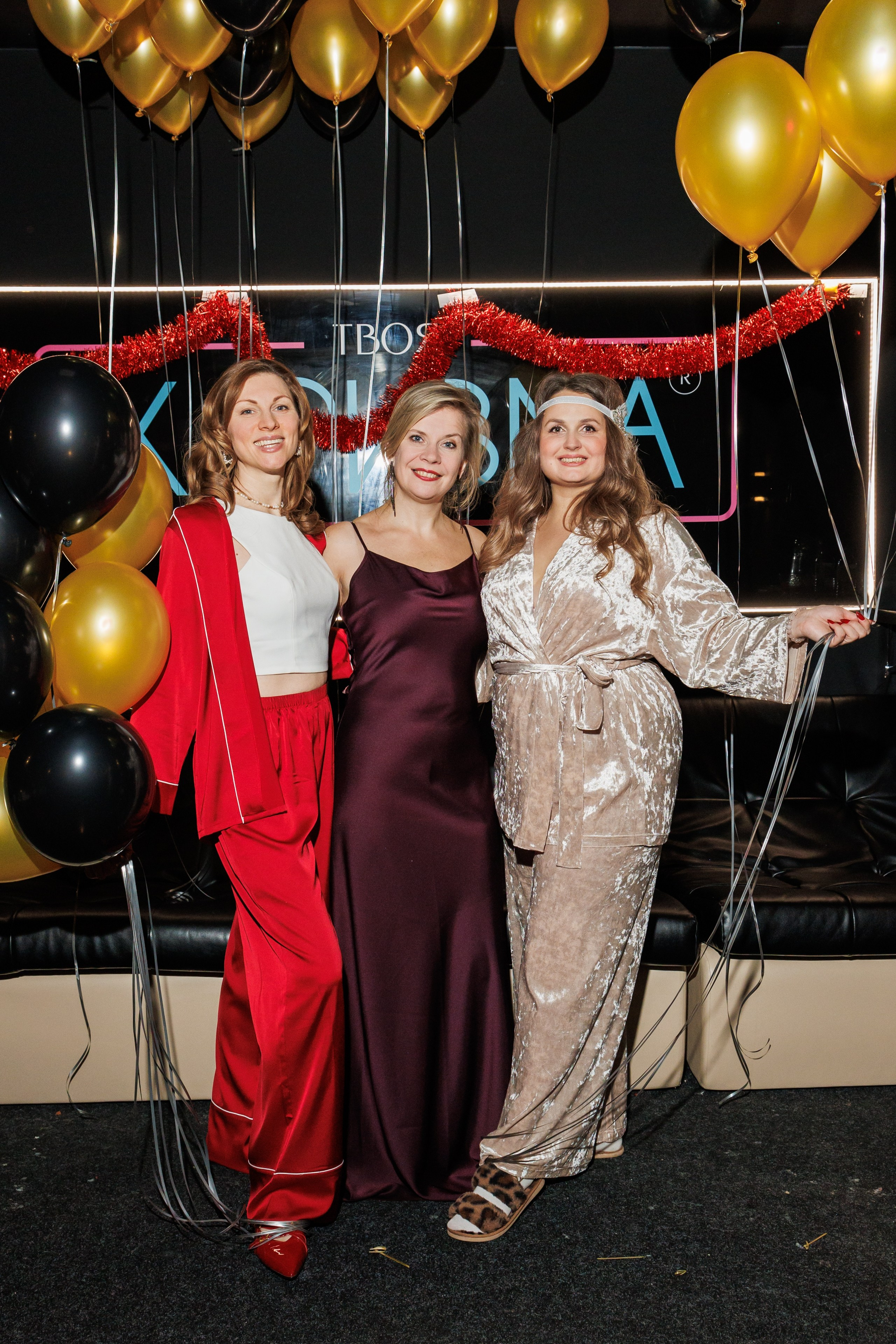 Вечеринка в караоке. Фотограф в Москве Дмитрий Емельянов