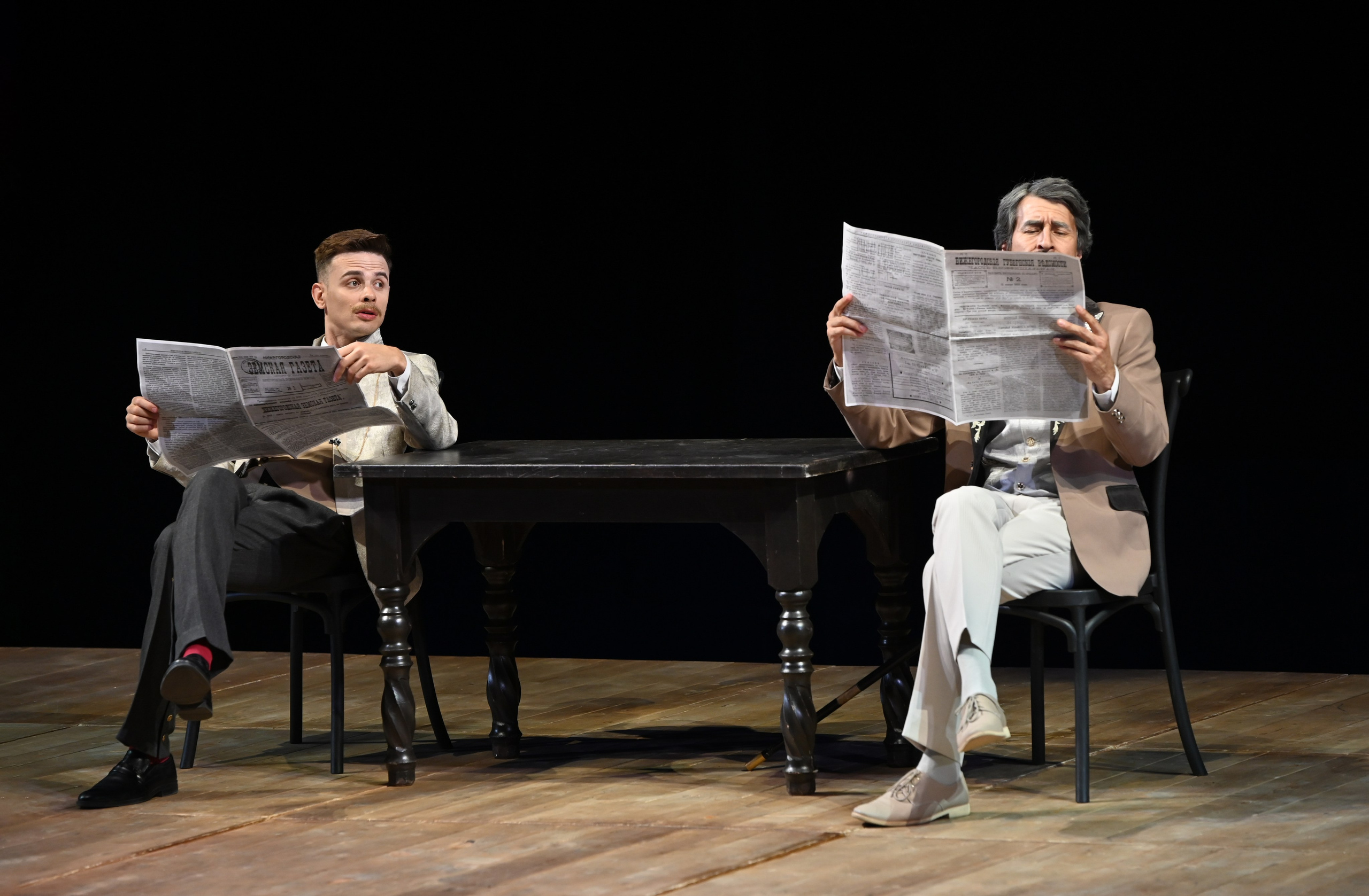 театр , актер , спектакль , мужчины актеры , премьера спектакля , фото с премьеры спектакля , фотографирование спектакля , съемка спектакля , репортажная съемка , танец , пластика динамика , мимика ,эстетика , выражения, эмоции 