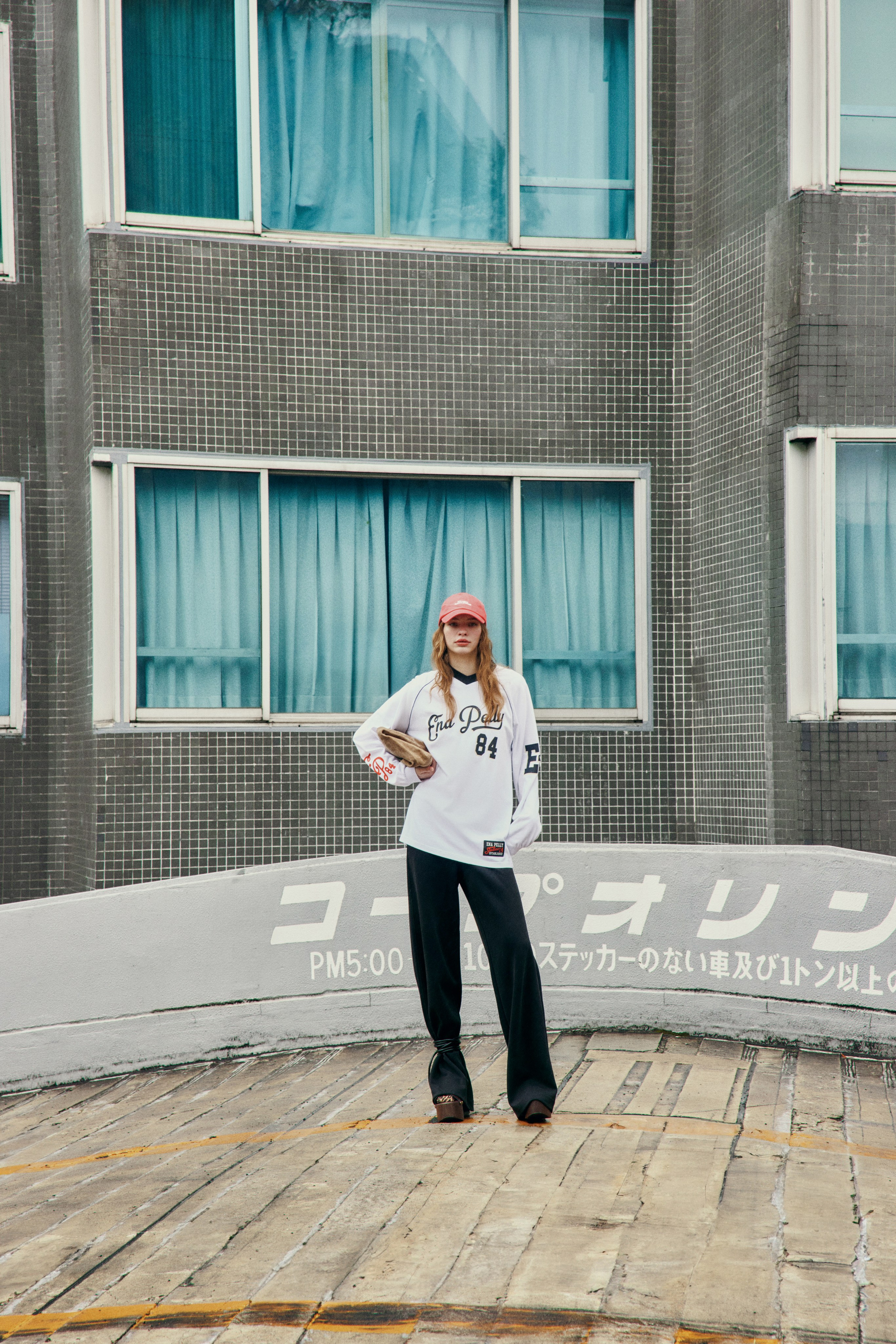 Ena Pelly AUSTRALIA. Retoucher