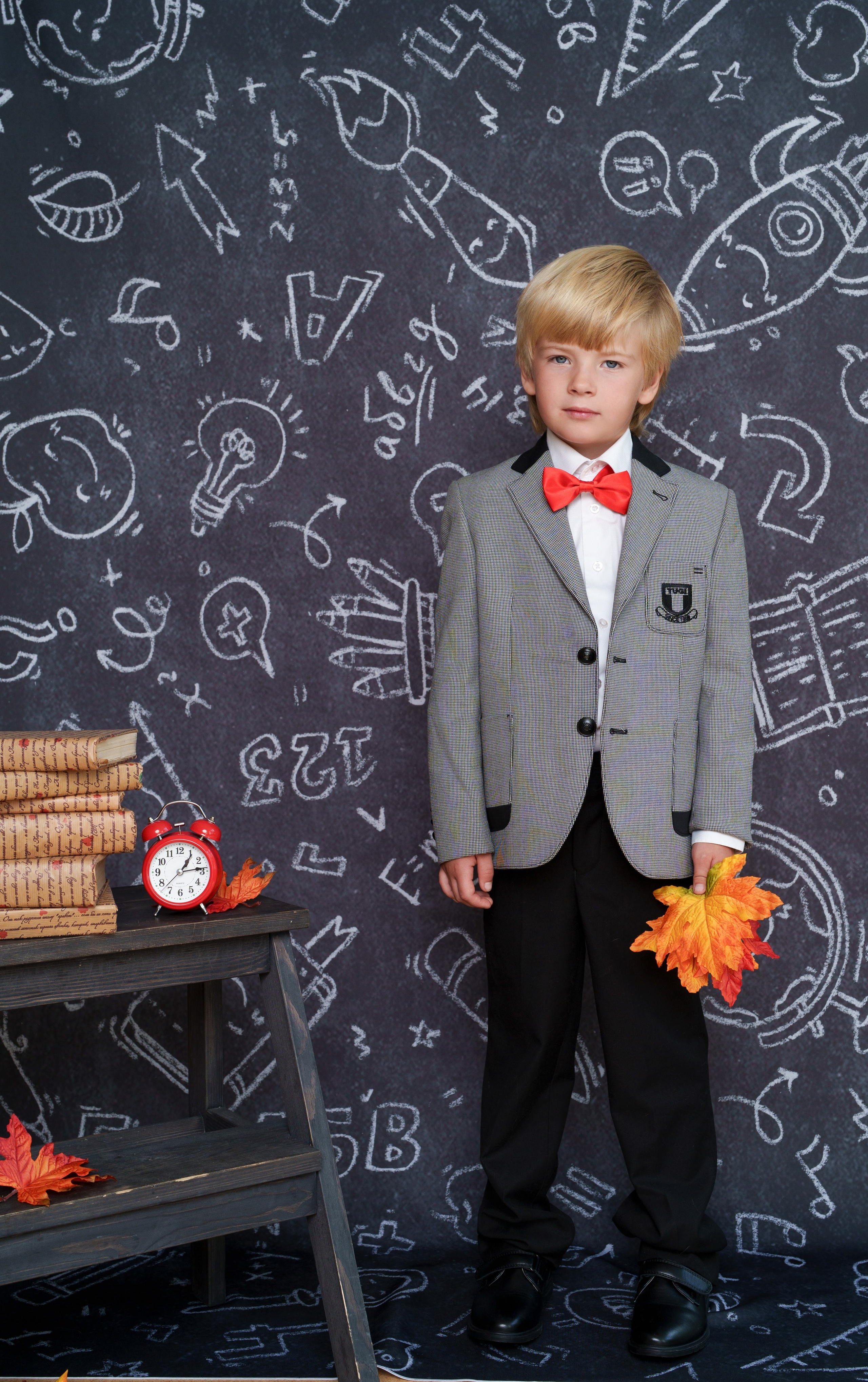 Школьная. Стильные выпускные альбомы, детские фотосессии, сюжетные фотографии