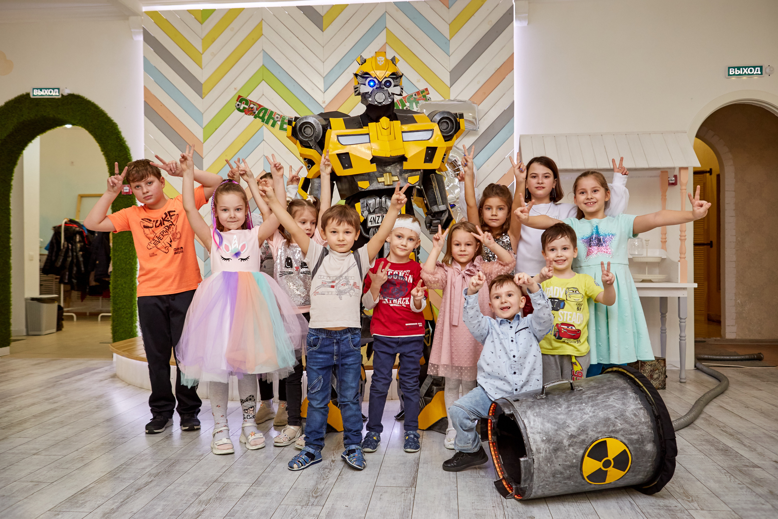 Репортажные кадры с детских праздников