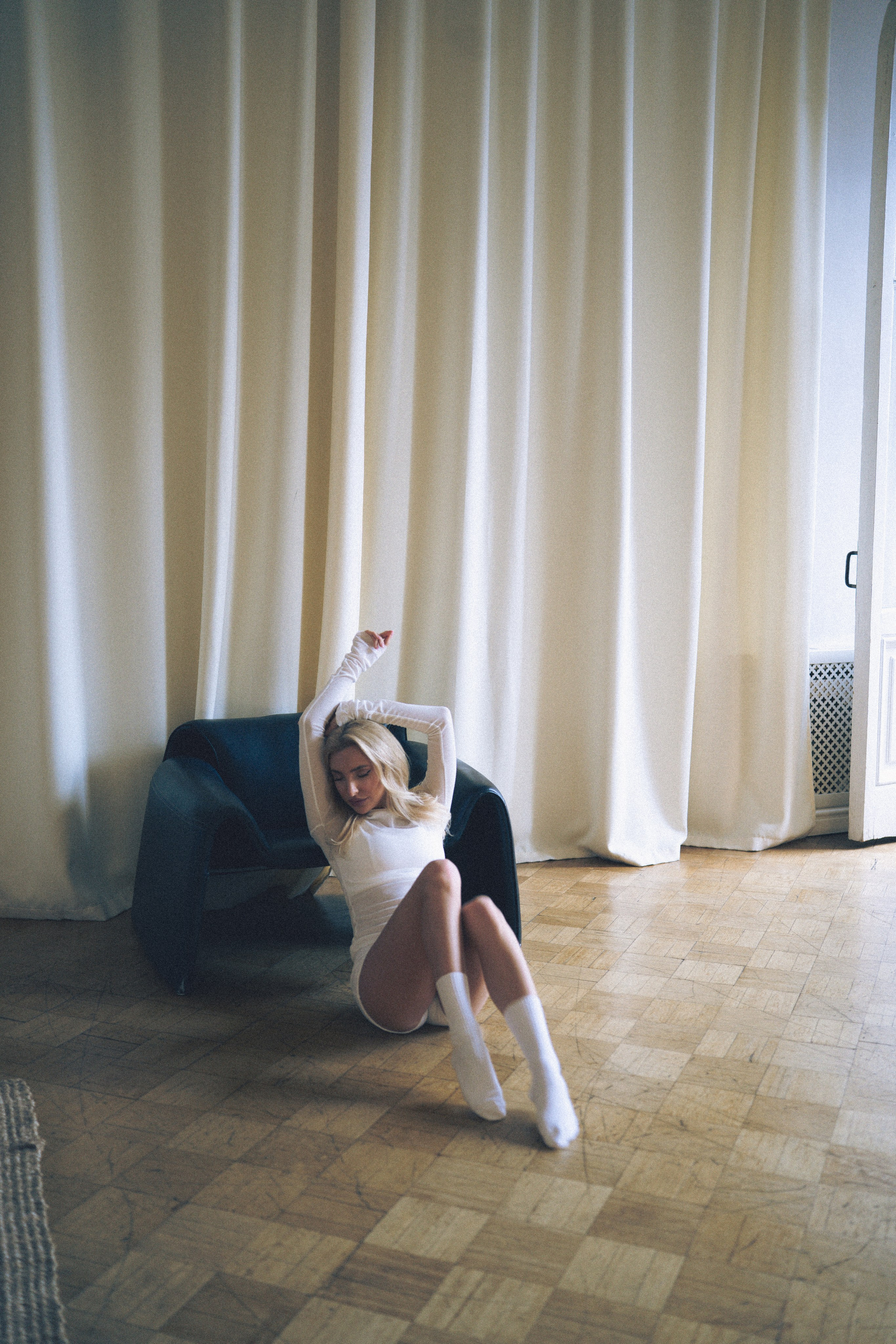 МИНИМАЛИЗМ В СТУДИИ НА ЧЕРНЫШЕВСКОЙ В СТУДИИ С БАЛКОНОМ. Профессиональный фотограф, Санкт-Петербург — Виктория Богомолова