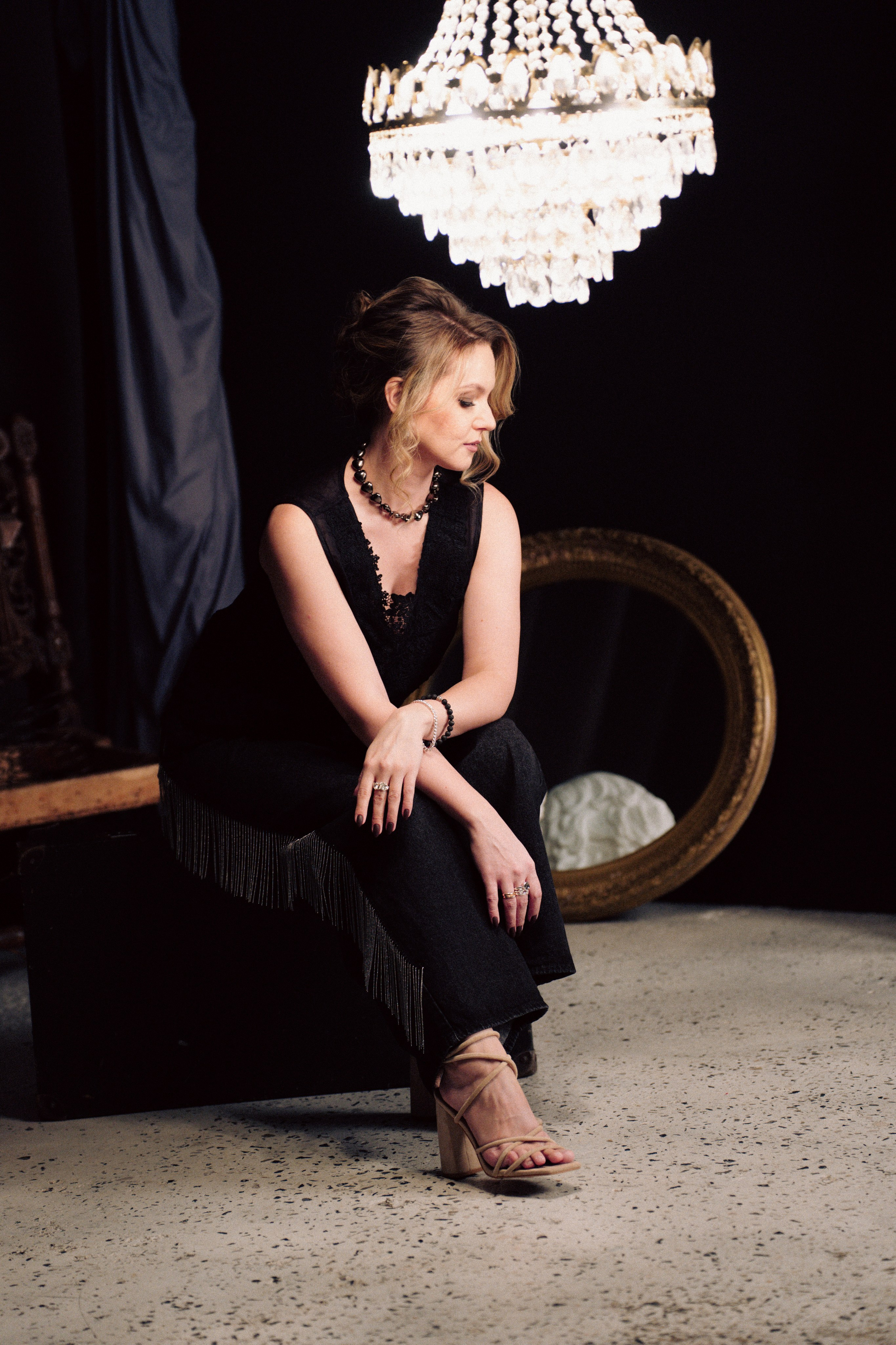 НОВОГОДНЯЯ ФОТОСЕСИИЯ В СТУДИИ ДЛЯ ДЕВУШКИ И ПРОГУЛКА ПО ЧЕРНЫШЕВСКОЙ. Профессиональный фотограф, Санкт-Петербург — Виктория Богомолова