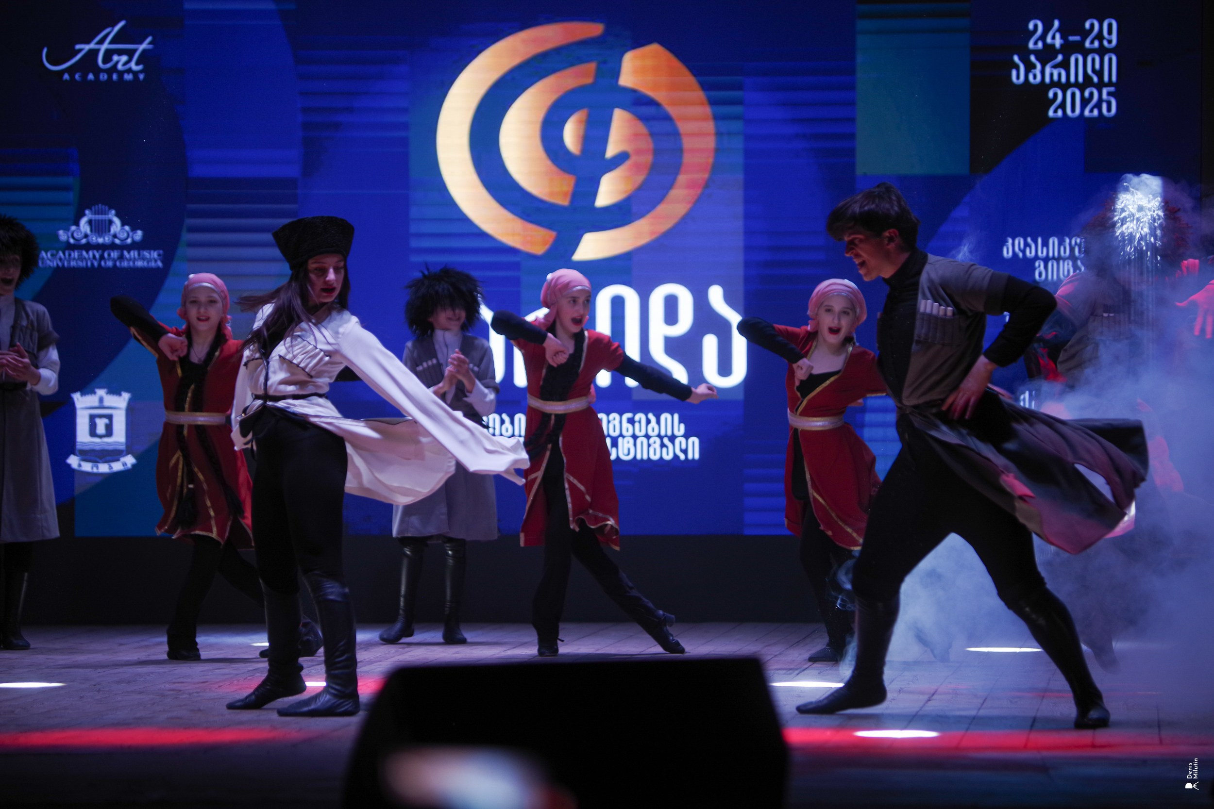 Танцы в Хоби. Портретный фотограф Денис Милютин