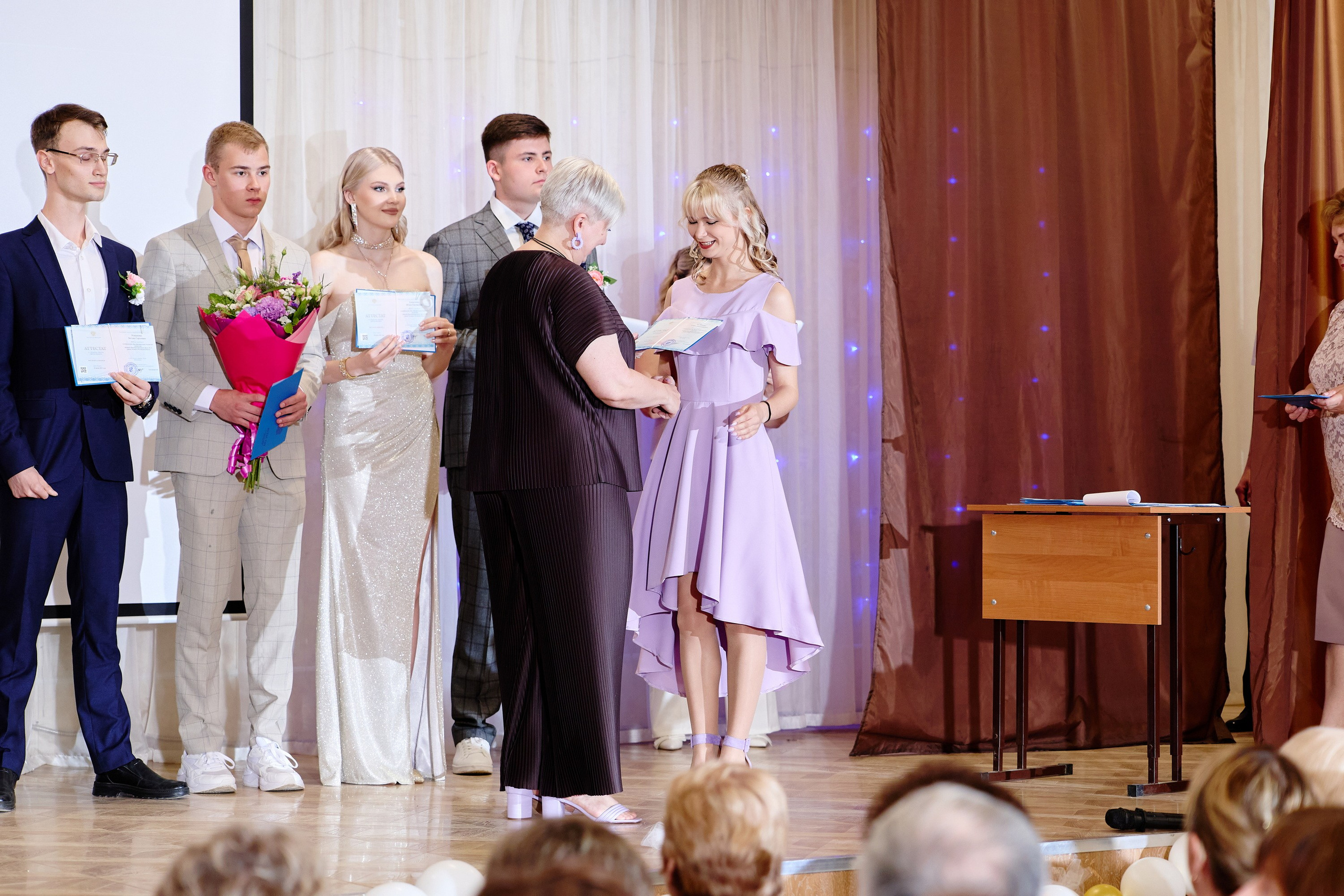 Выпускной 35 Сош. Фотограф Выпускные альбомы Таганрог Сергей Коробченко